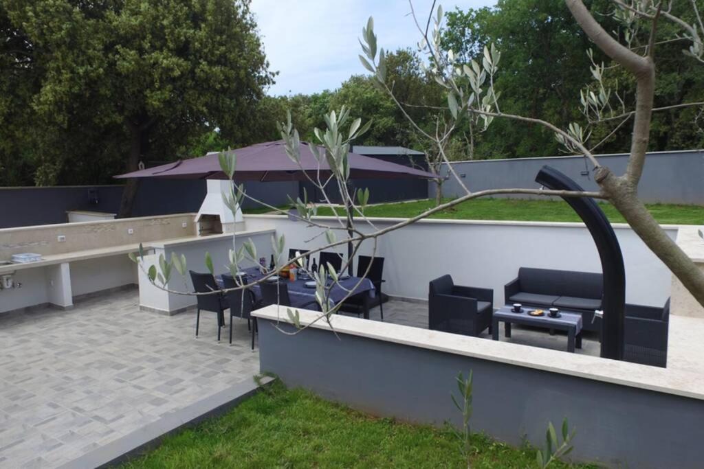 Apartment in Park forest Soline near the sea photo 4