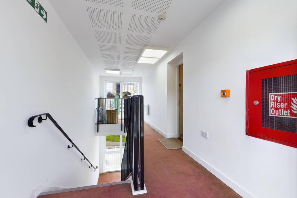 Chic City Centre Apartment With Allocated Parking view 2