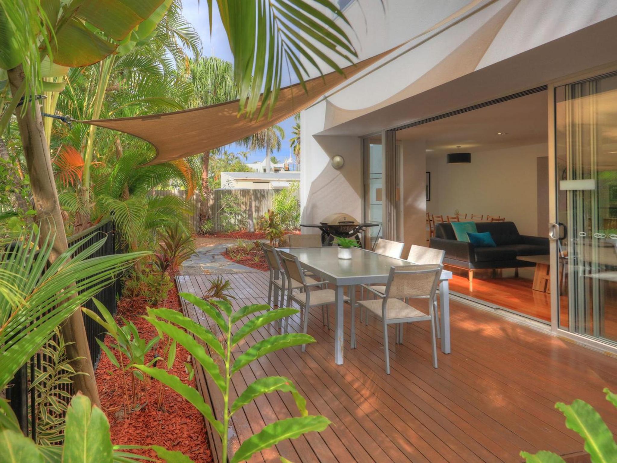 Maggies Beachfront Apartment 2