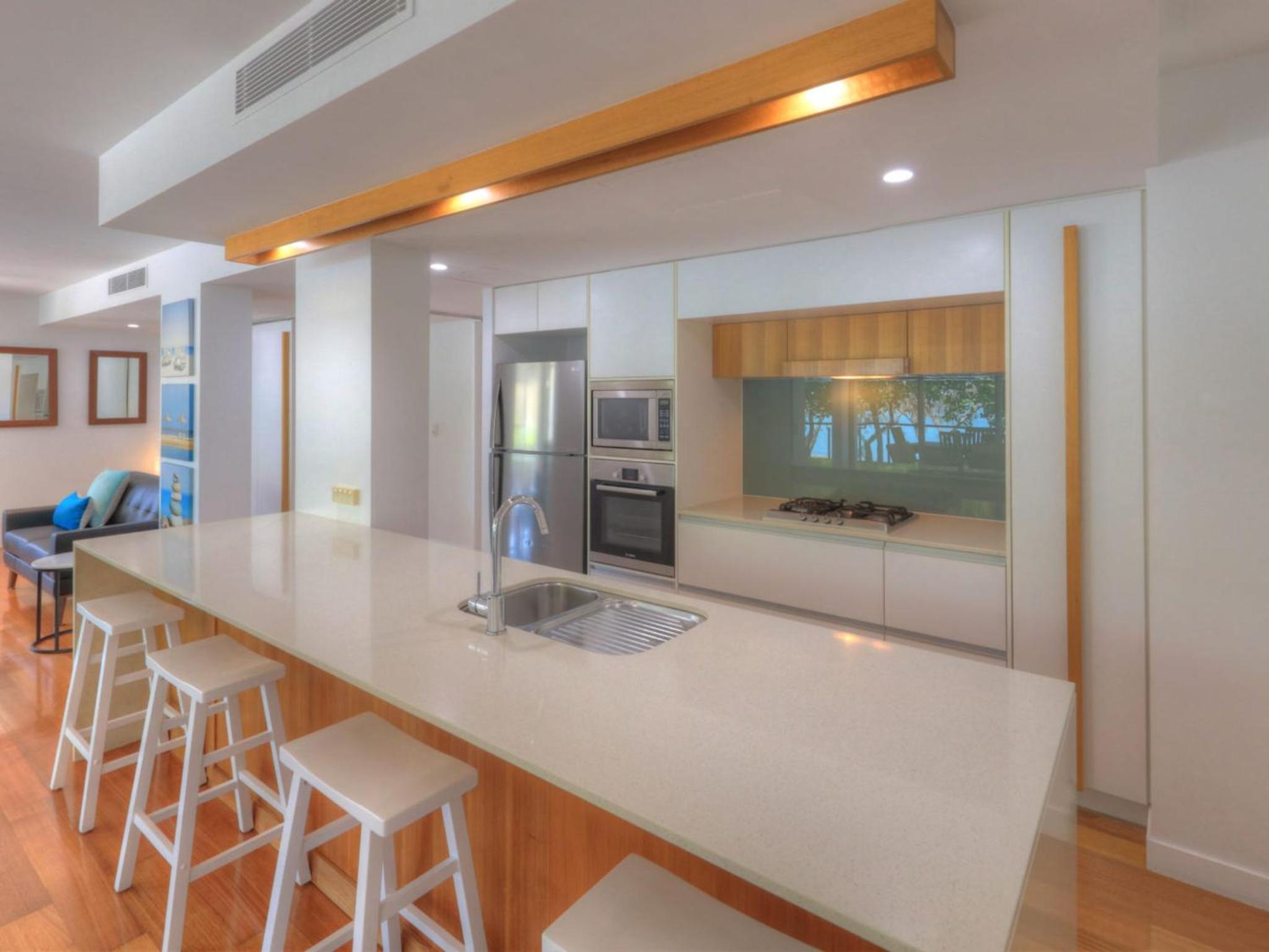 Maggies Beachfront Apartment 10