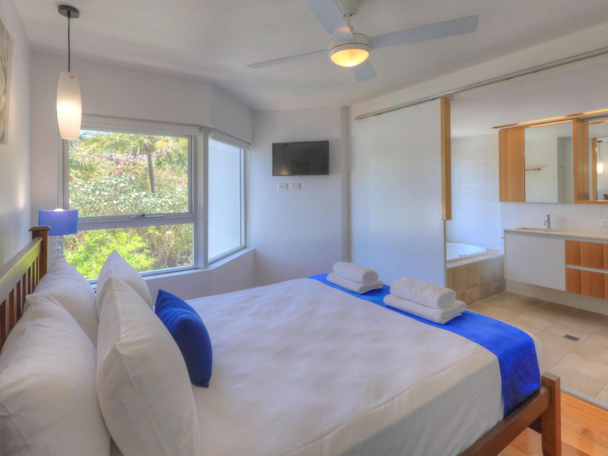 Maggies Beachfront Apartment 10