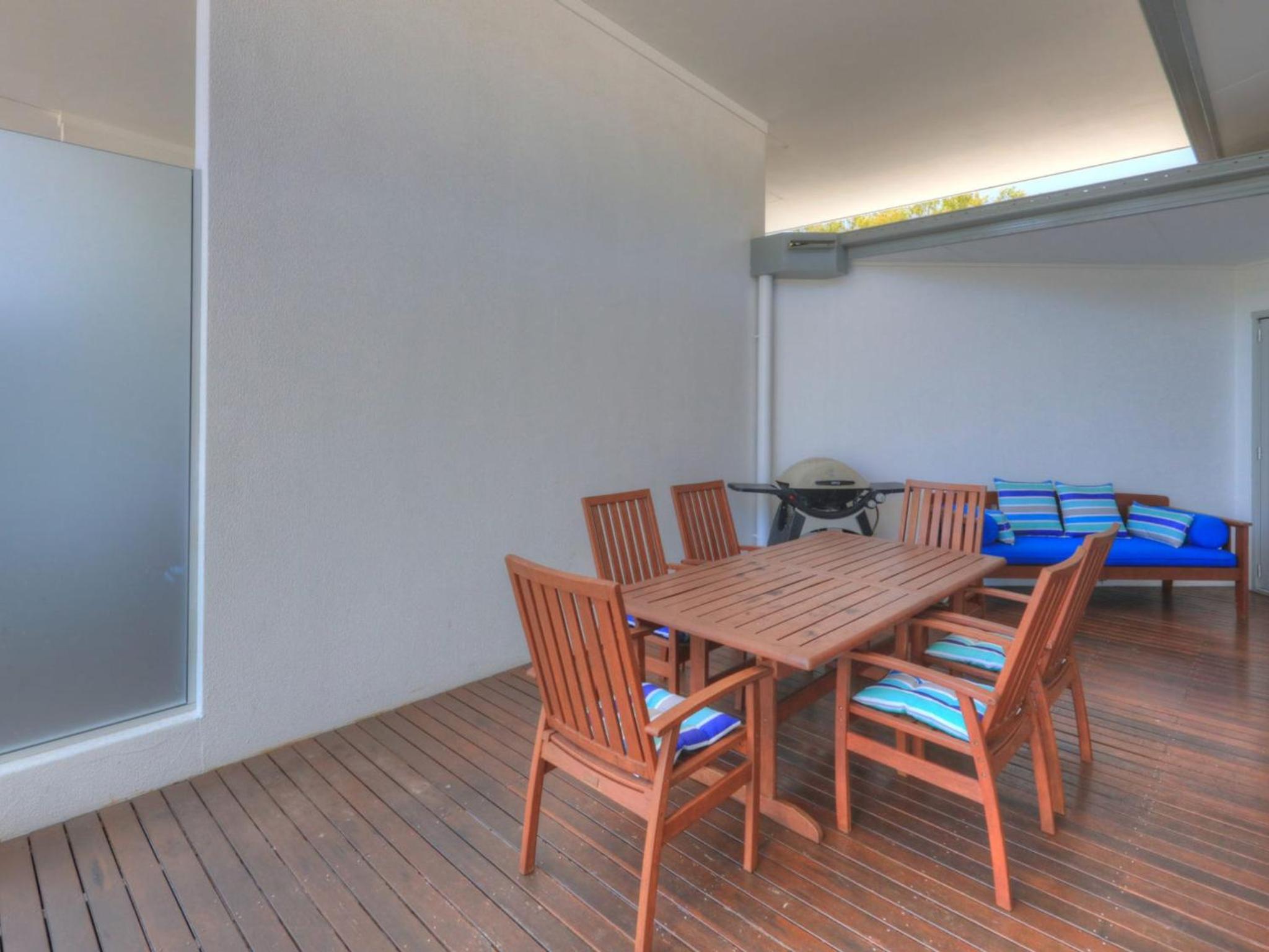 Maggies Beachfront Apartment 6