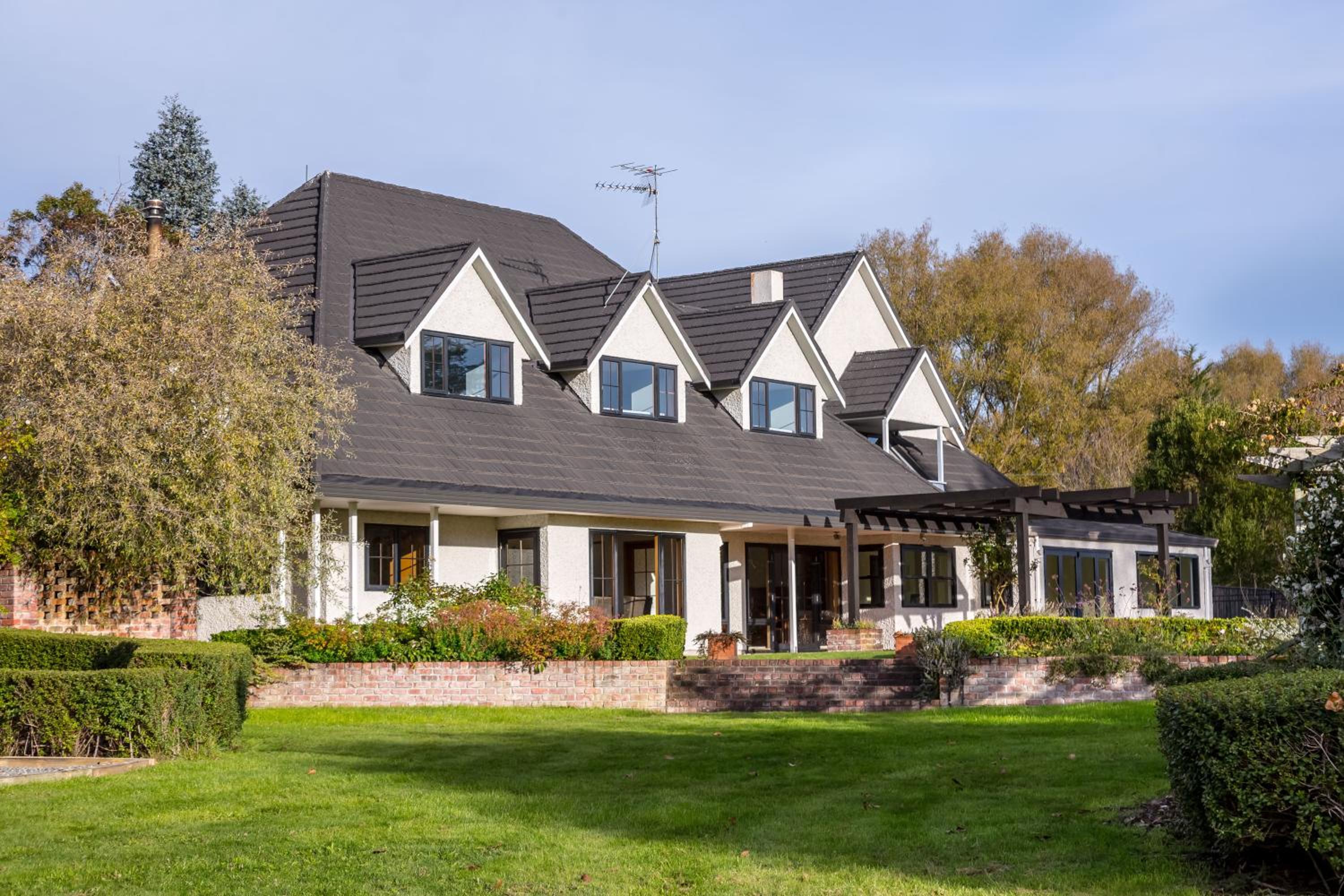 Longbush Estate
