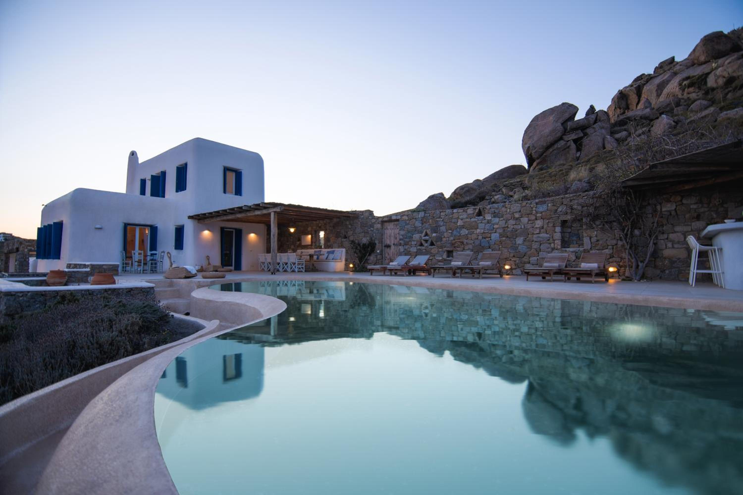 Tranquil Villas by Whitelist Mykonos view 3