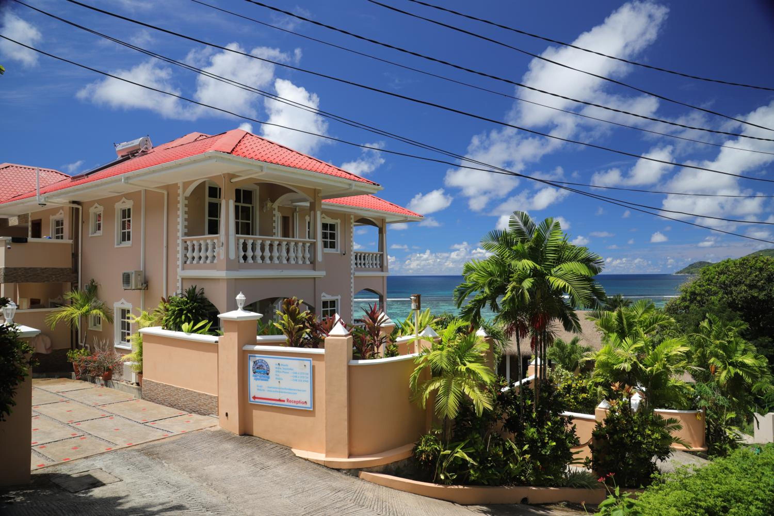 Au Fond De Mer View