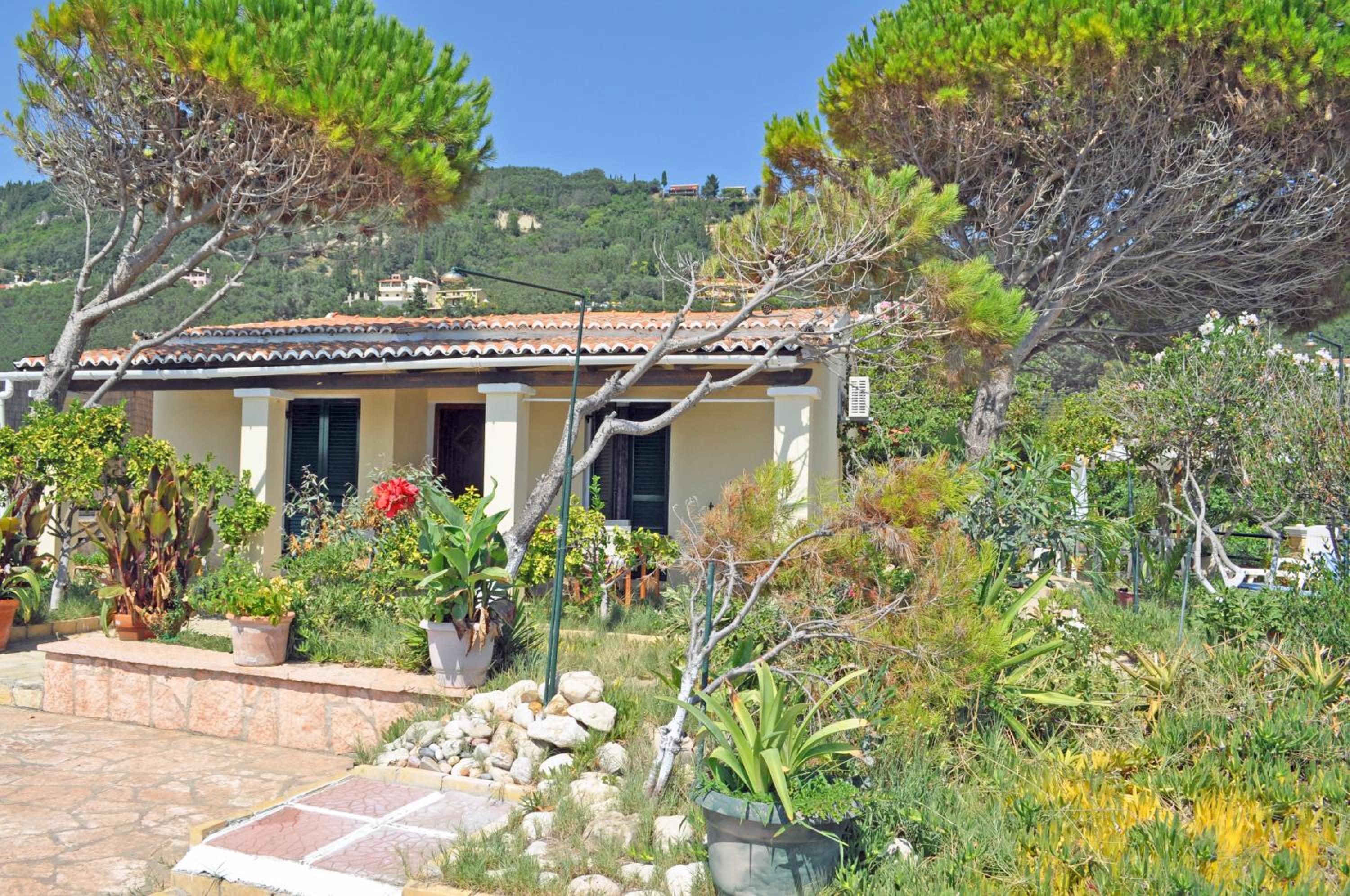 Corfu Beachfront holiday Houses Yannis on Agios Gordios beach view 2
