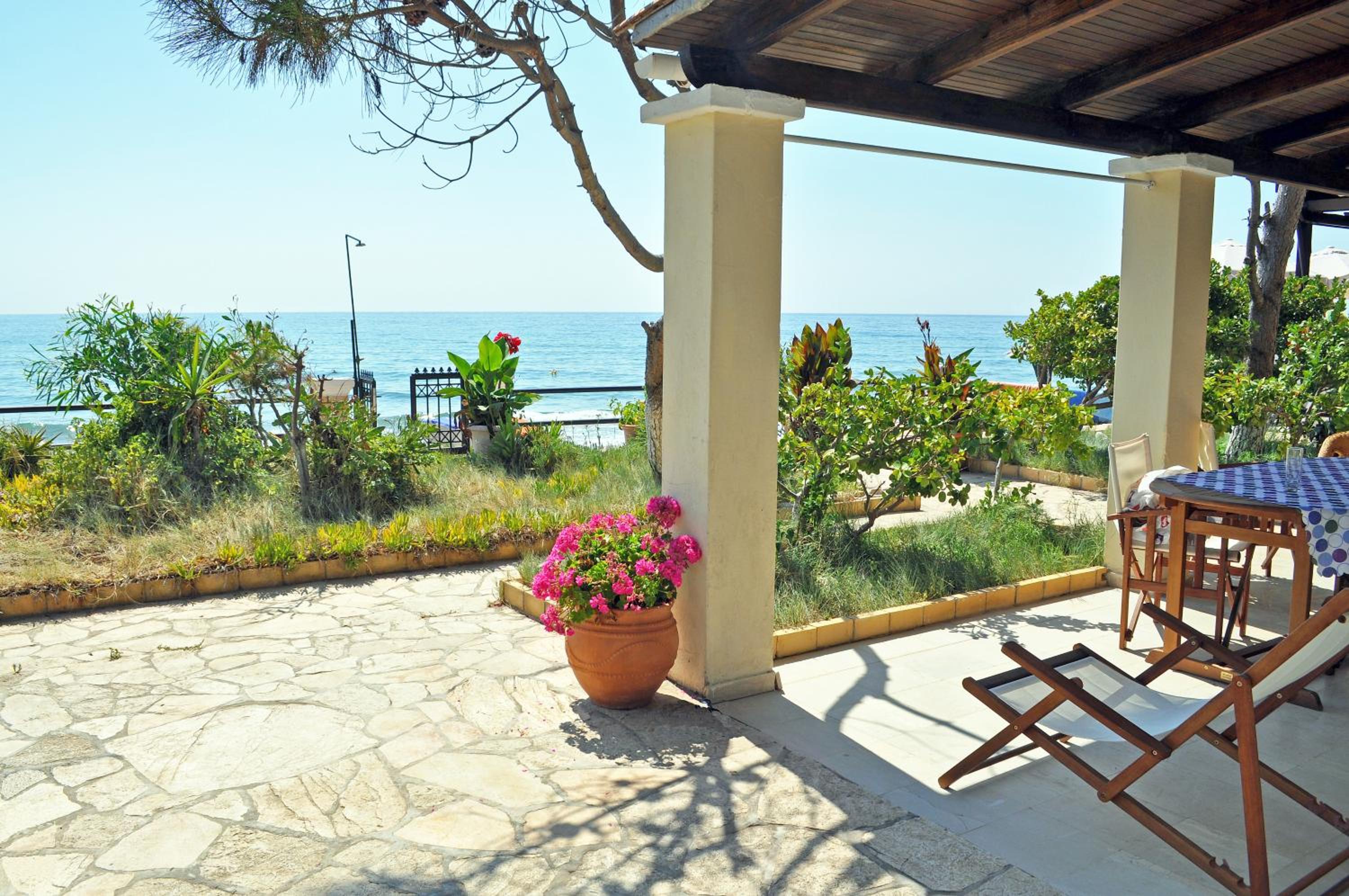 Corfu Beachfront holiday Houses Yannis on Agios Gordios beach view 4