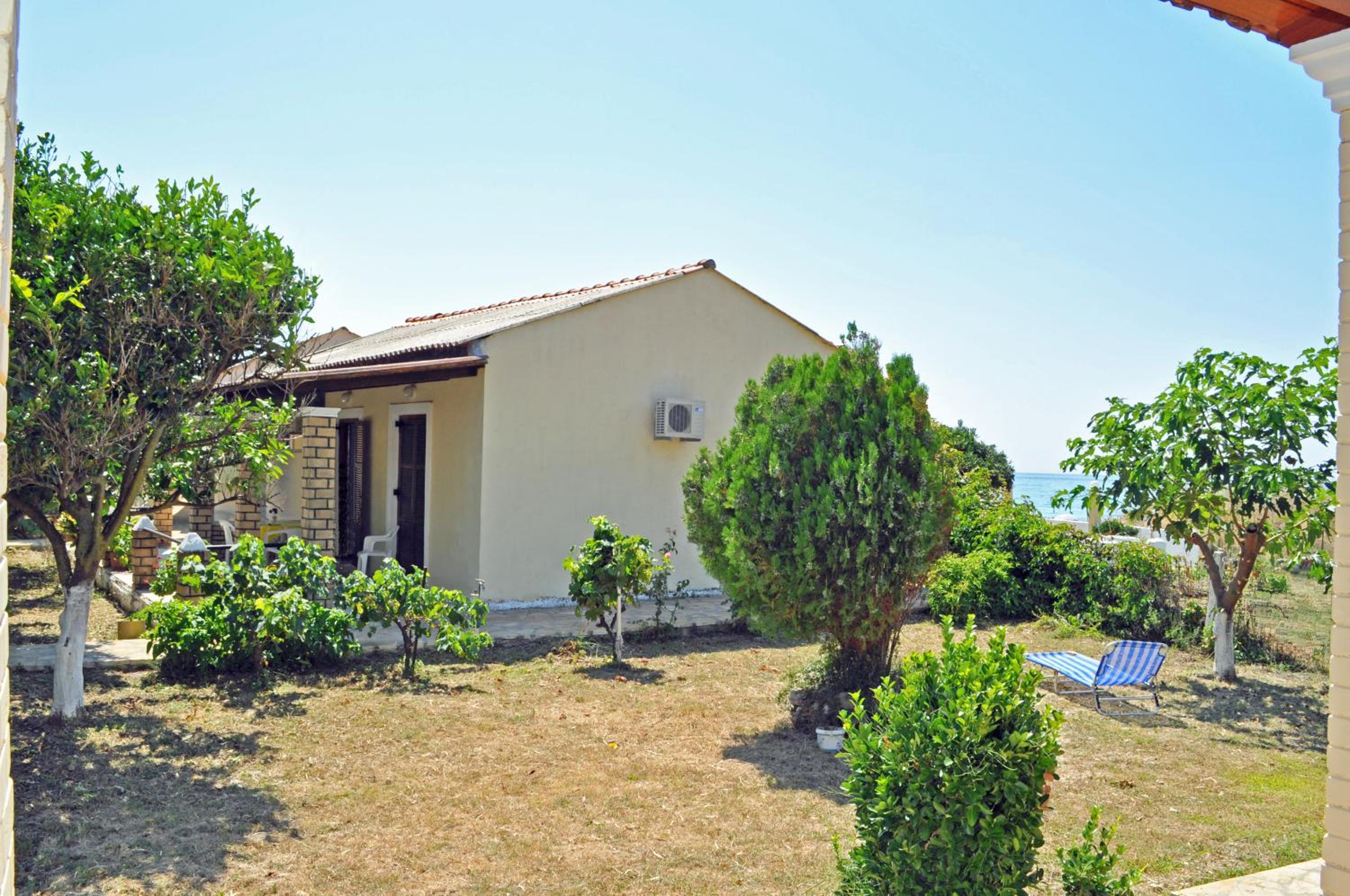 Beach house Yannis 3 in Agios Gordios Beach on Corfu view 5