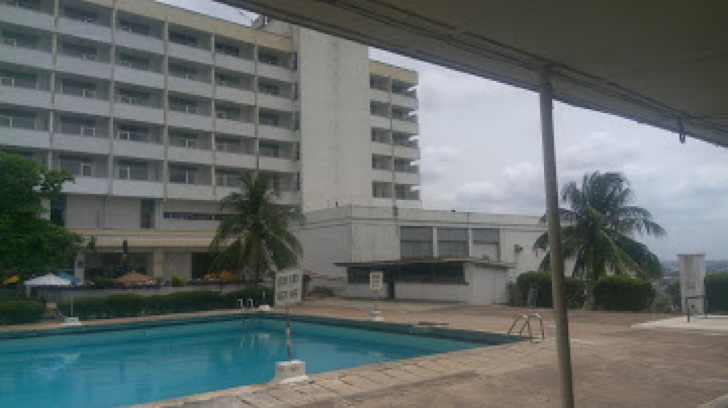 Premier Hotel- Executive Suite