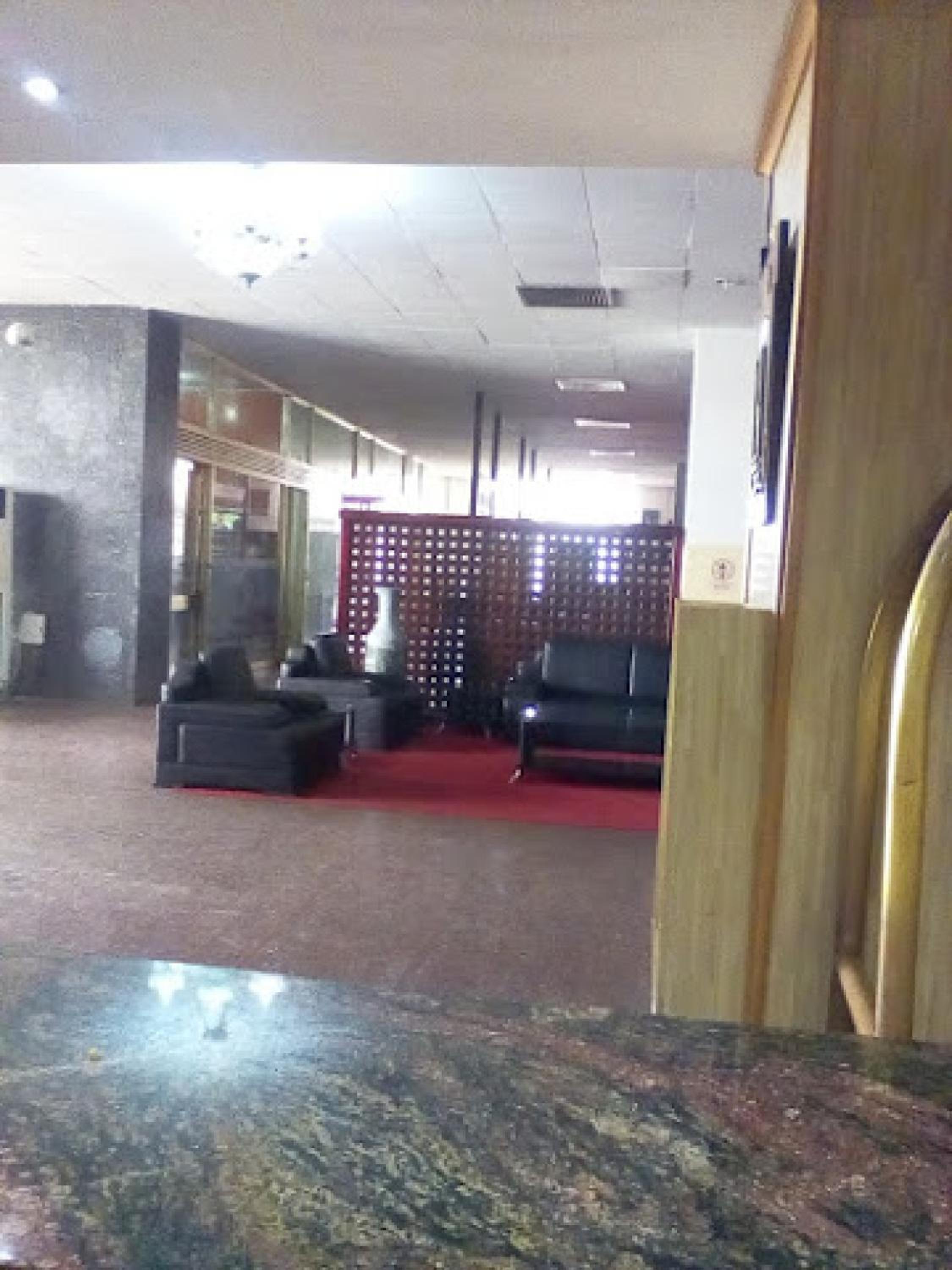 Premier Hotel- Executive Suite