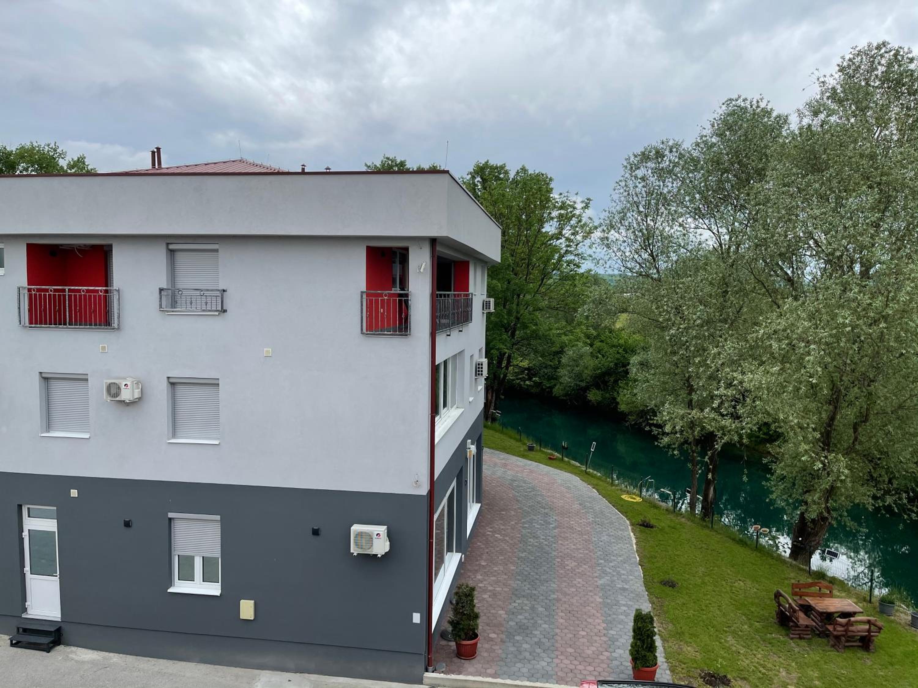 Apartments and Rooms Villa Majestic
