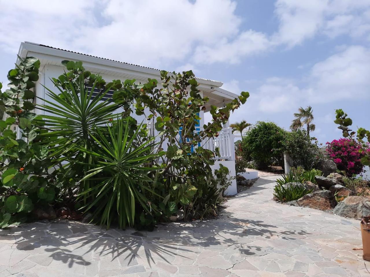TIKO LODGE SXM