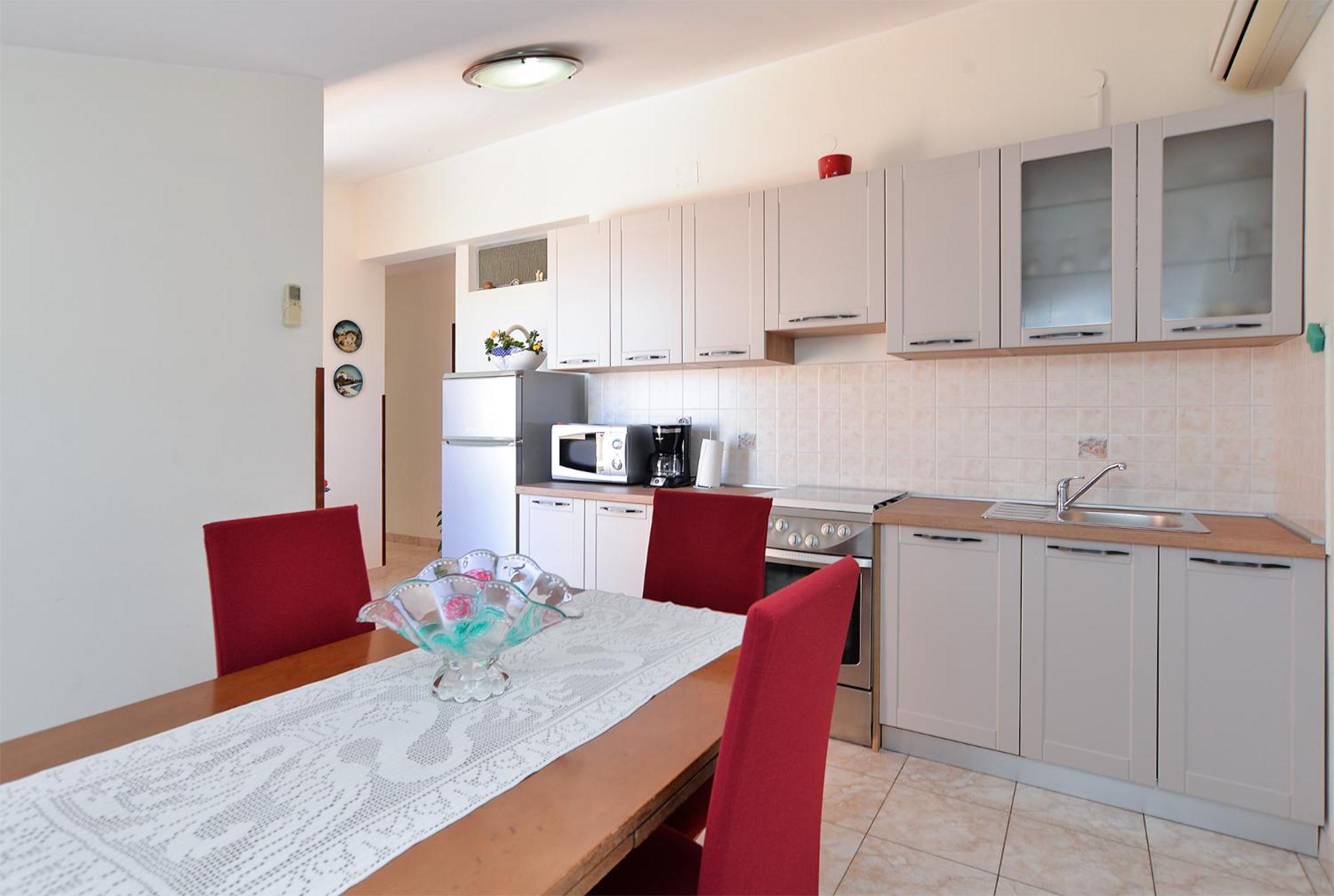 Apartment Andela 250 view 4