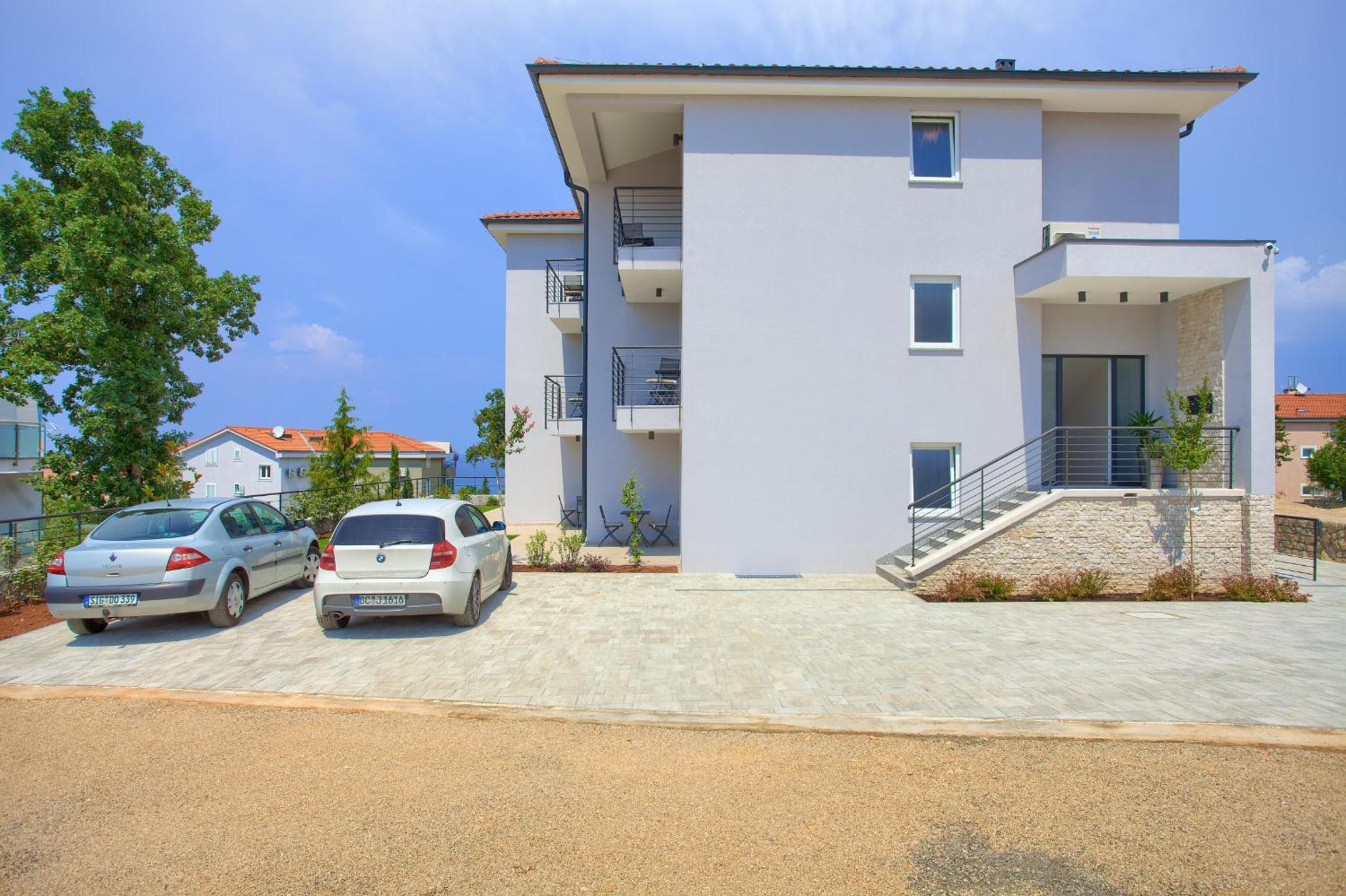 Villa Vista Deluxe view 2