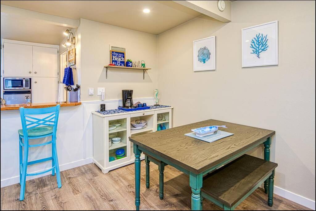 Hear the Surf at Pacific Surf Condo view 2