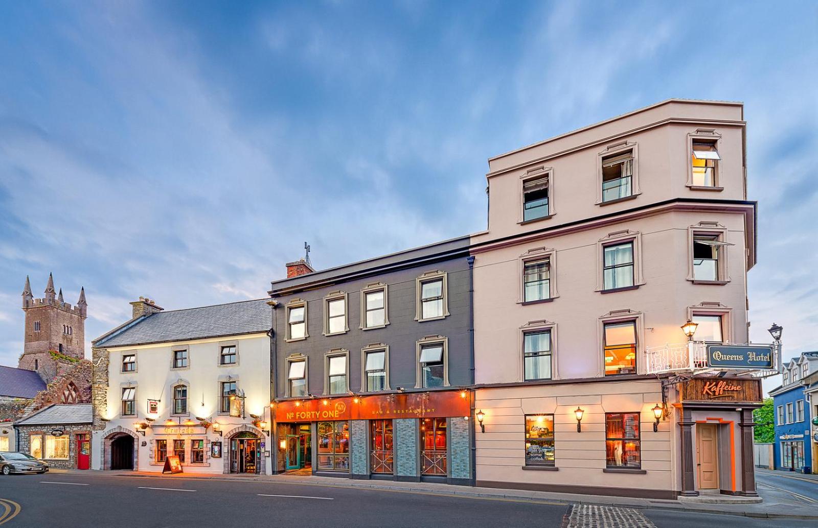 Ennis Vacations - Queens Hotel - Property Image 1