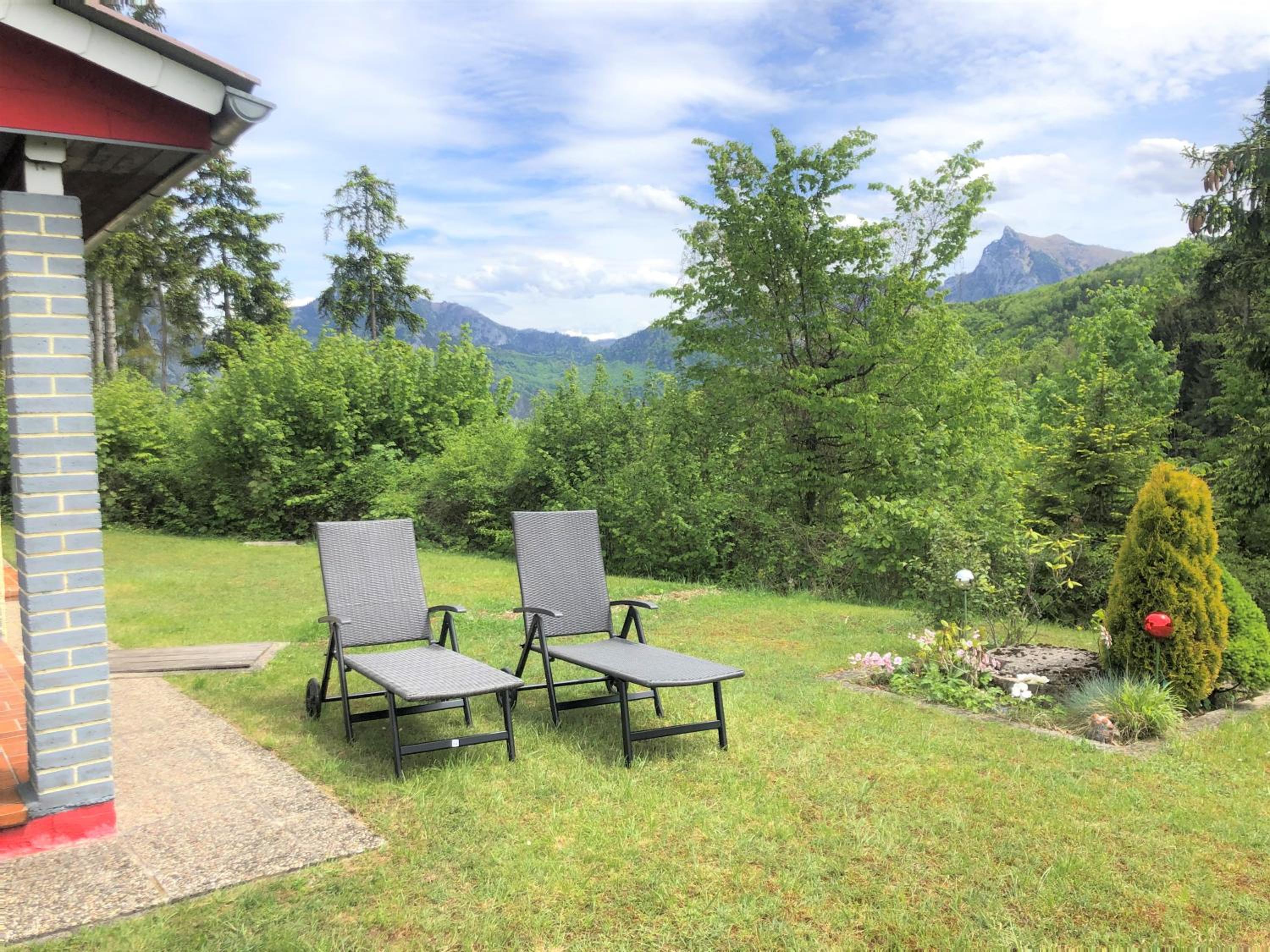 Ferienhaus am Traunsee mit Bergsicht