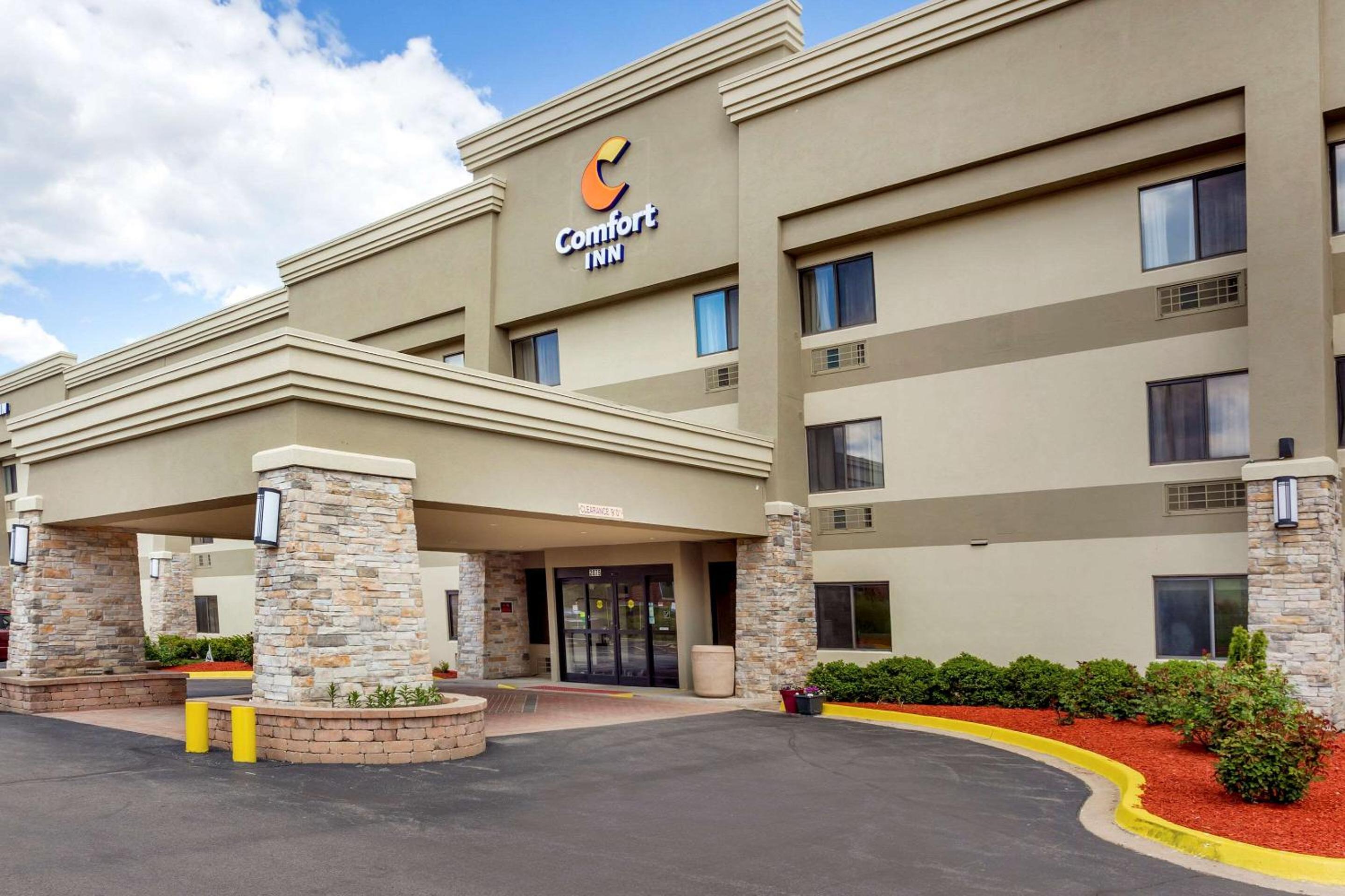 Hoffman Estates Vacations - Comfort Inn Hoffman Estates - Schaumburg - Property Image 28