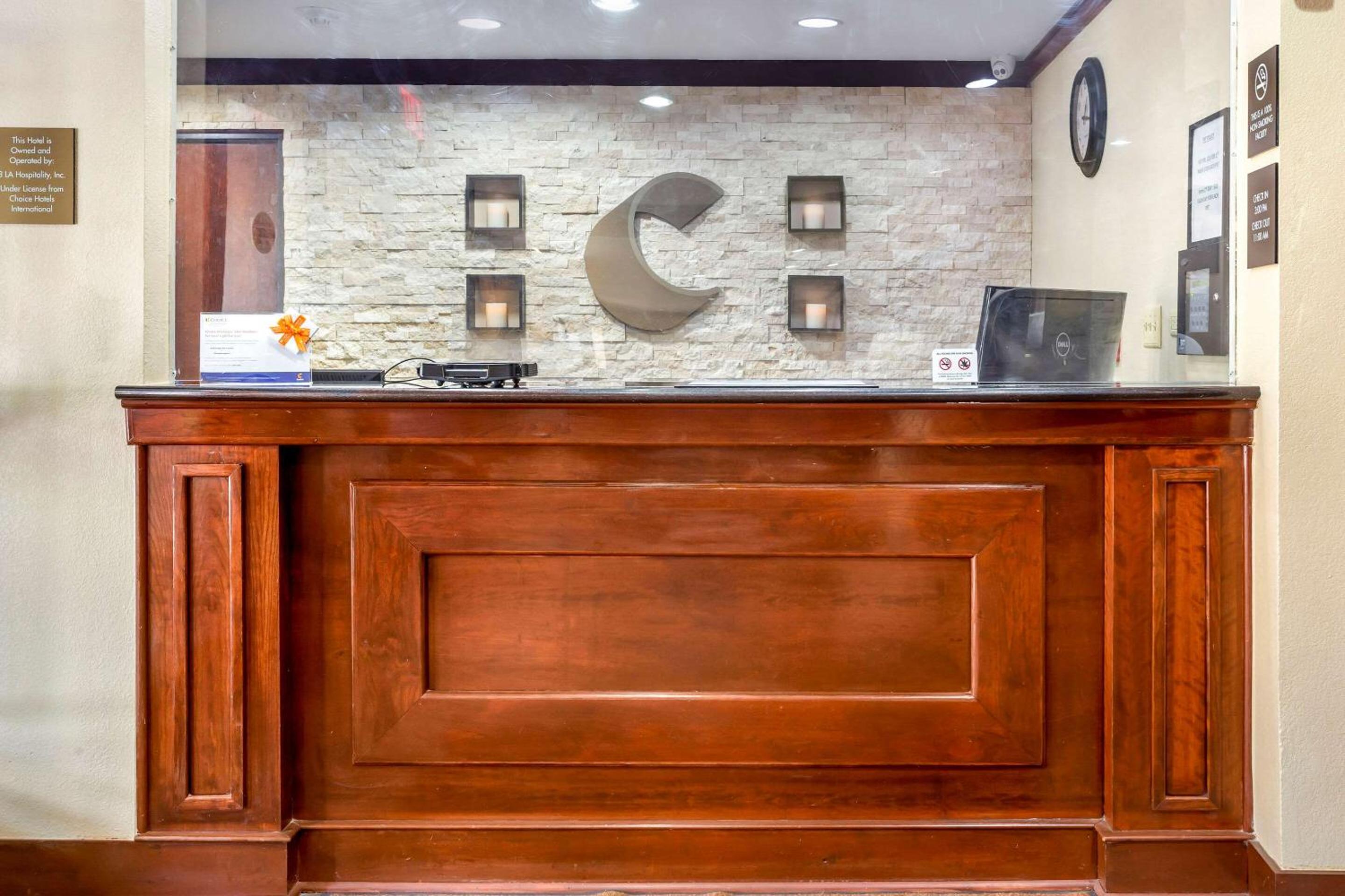 Hoffman Estates Vacations - Comfort Inn Hoffman Estates - Schaumburg - Property Image 14