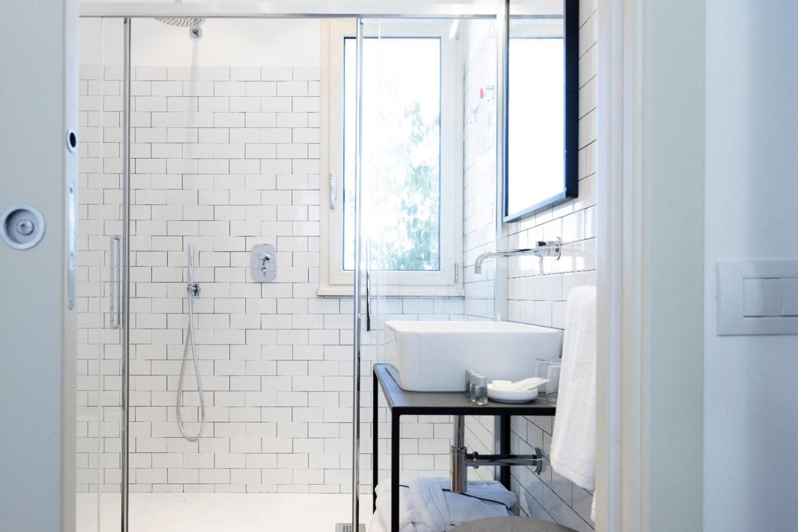 Leopoldo Rooms en Cagliari — bathroom