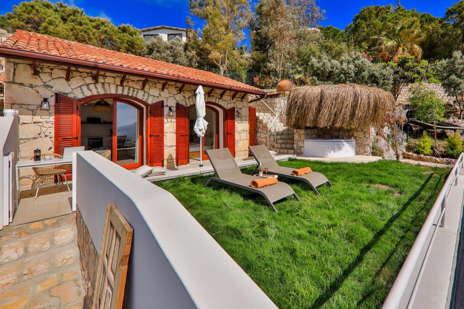 Kale Suites, heated pool in winter, adults only - Image 9