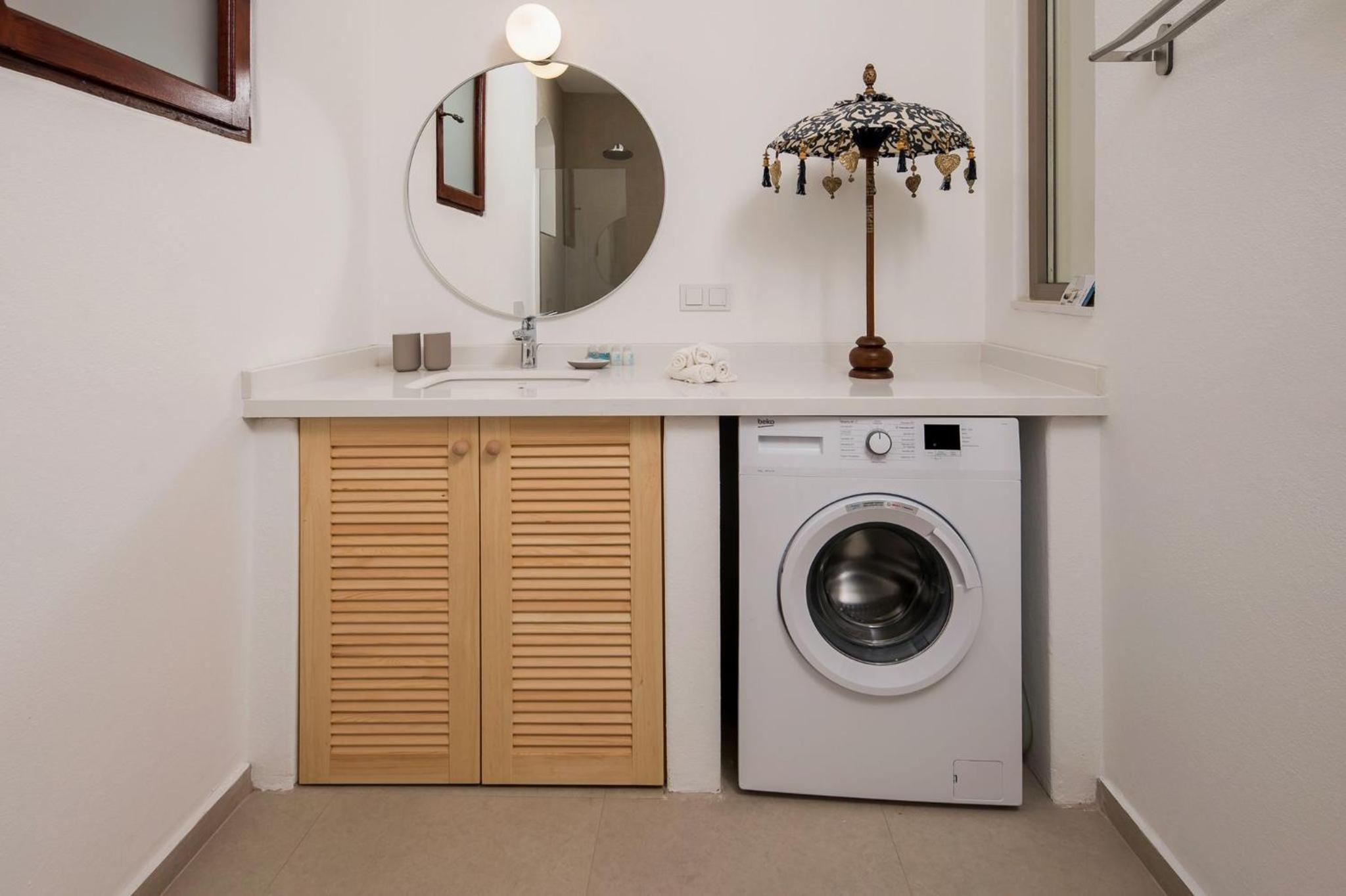 Kale Suites, heated pool in winter, adults only - Image 44