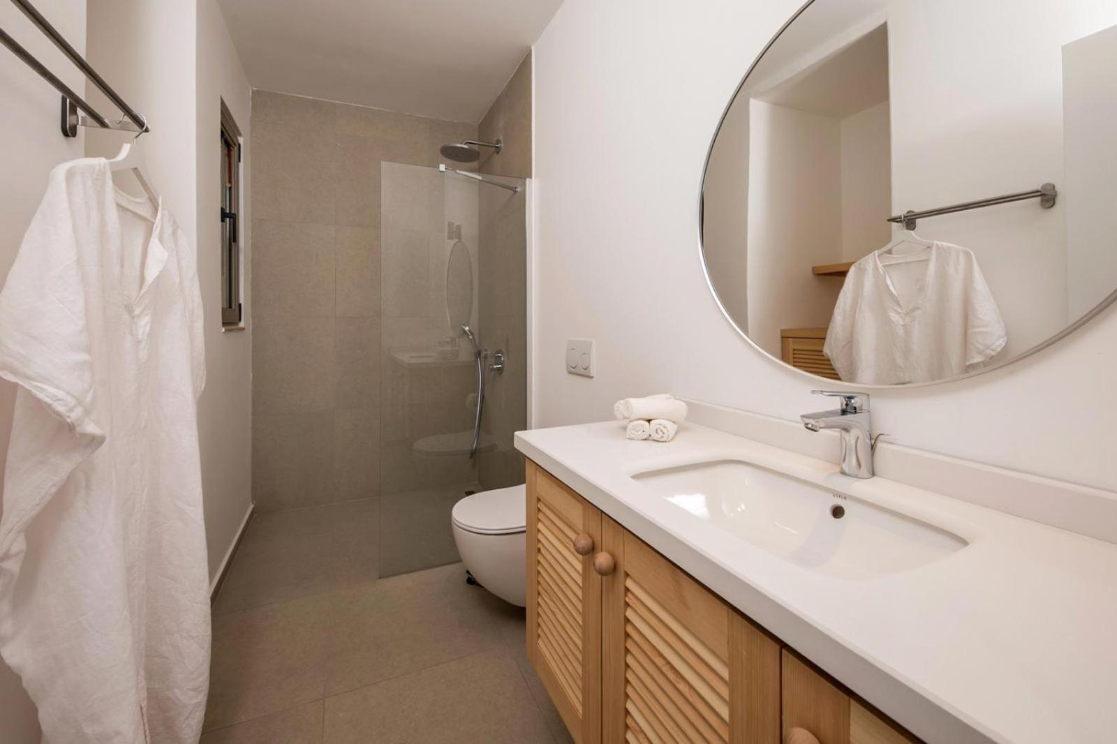 Kale Suites, heated pool in winter, adults only - Image 54