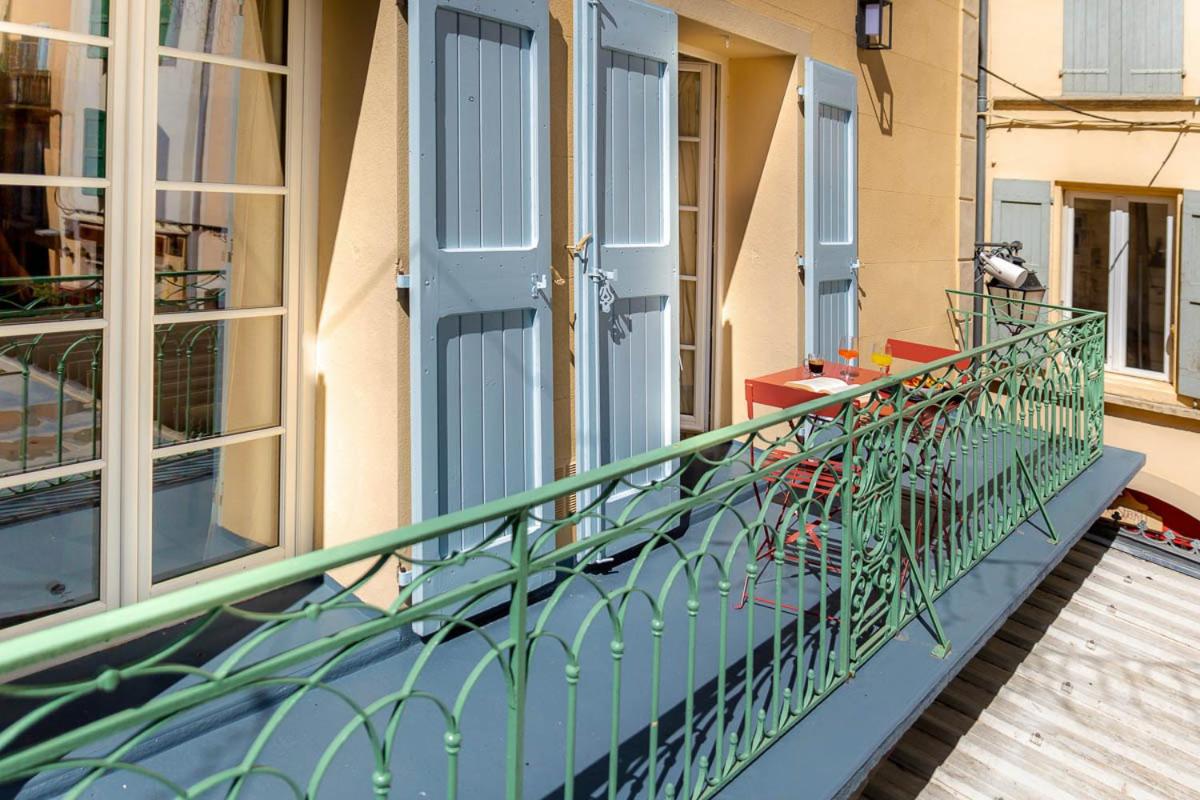 balcony