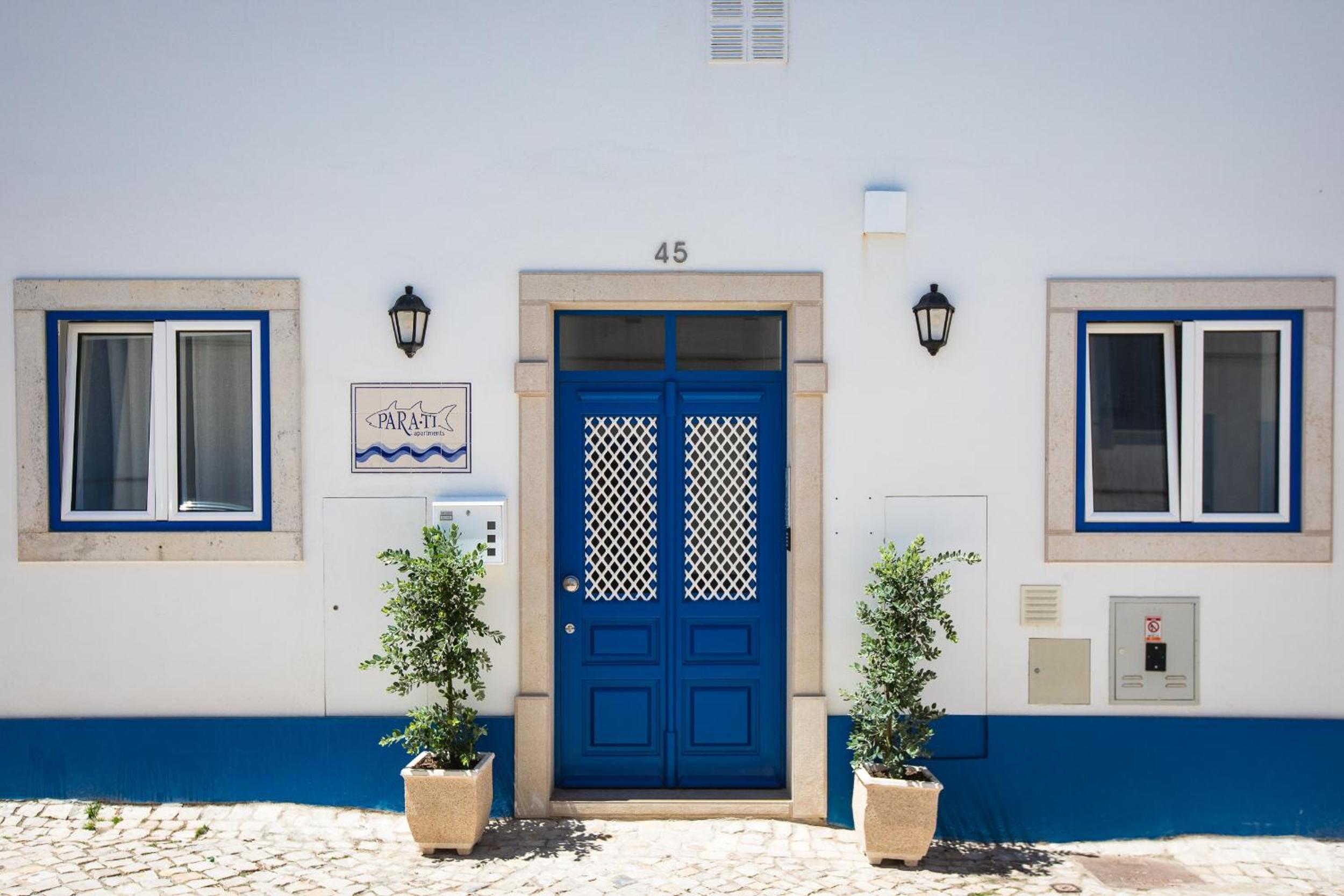 Parati Apartments