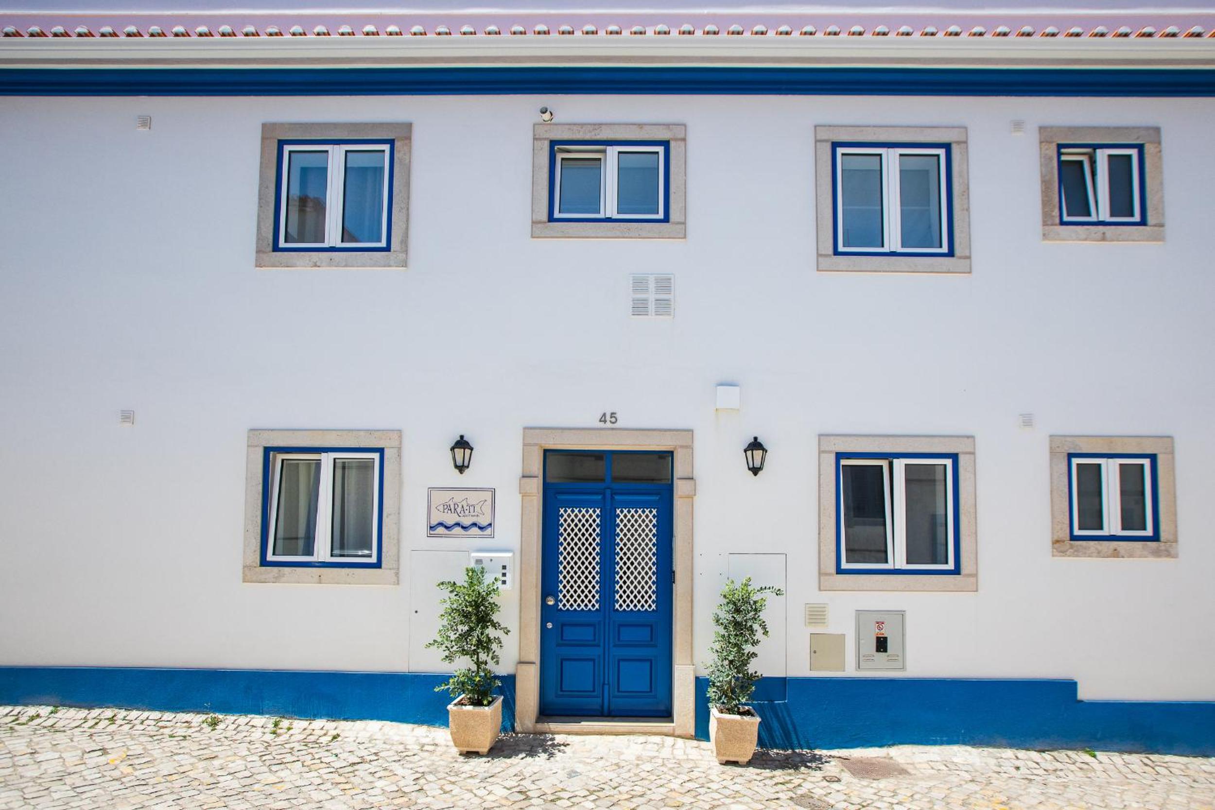 Parati Apartments
