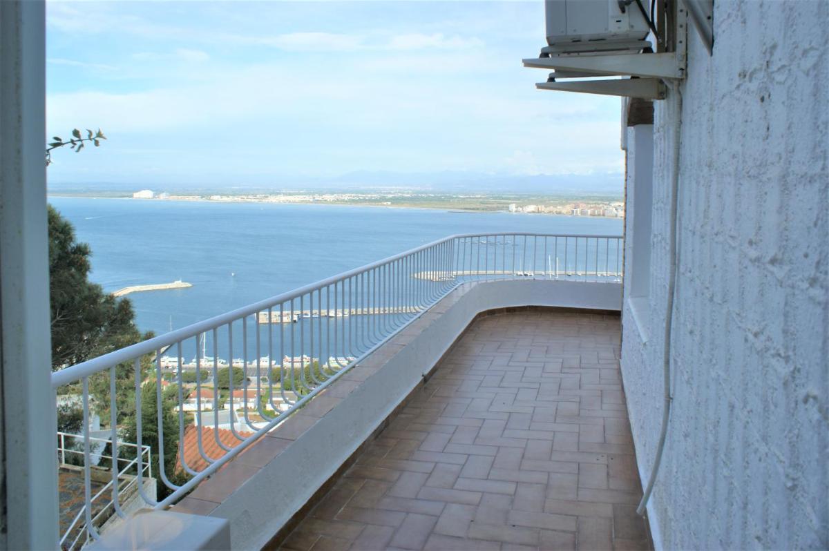 Precioso piso con vistas espectaculares del mar photo 3