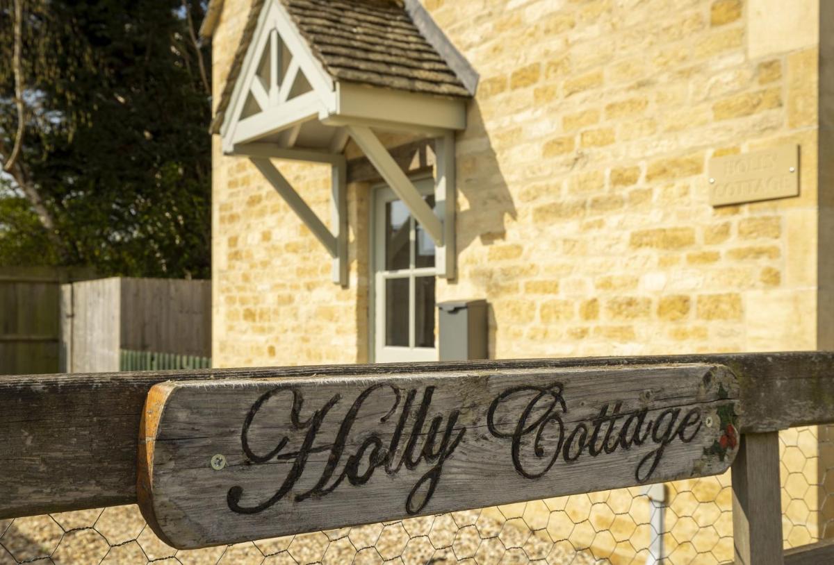 Holly Cottage view 4