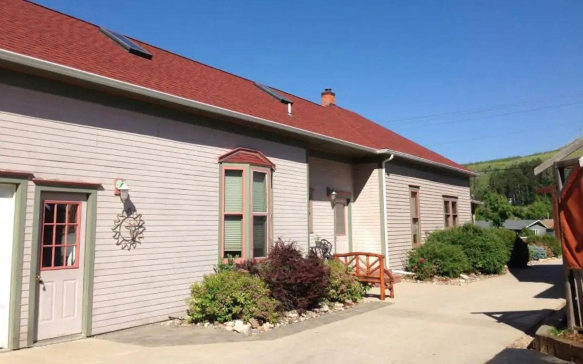 First Deadwood Cottages