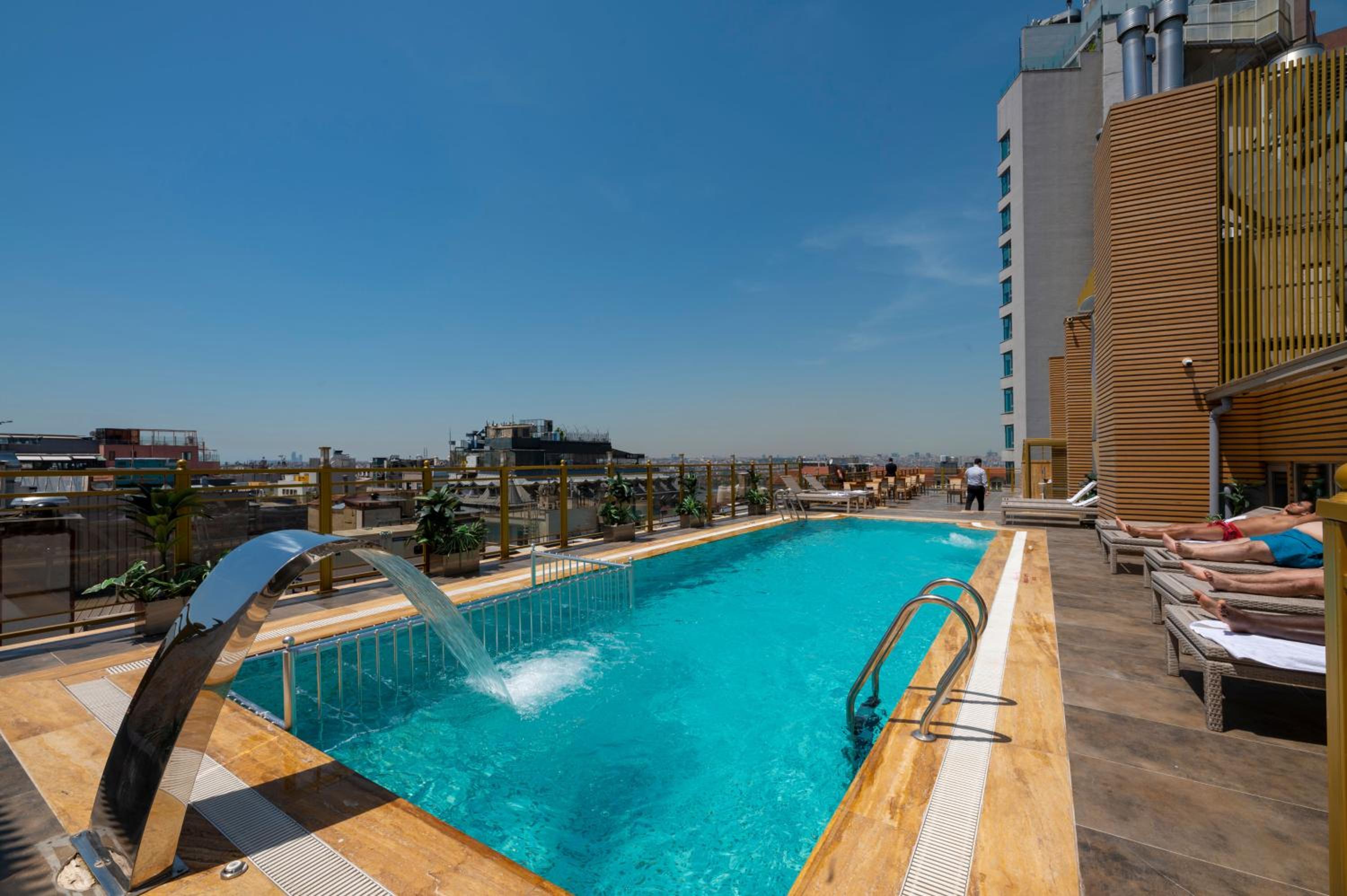 Ramada By Wyndham Istanbul Pera Taksim - Image 149