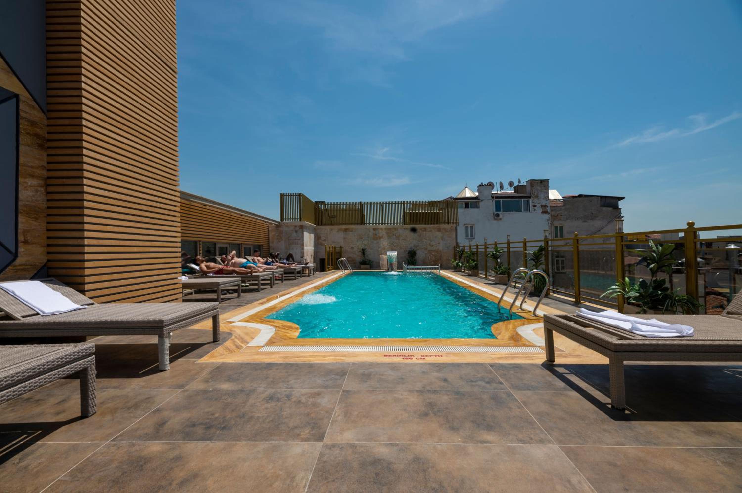 Ramada By Wyndham Istanbul Pera Taksim - Image 200