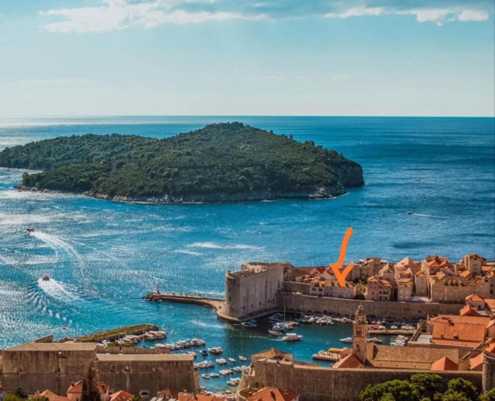 BRAND NEW apartment with Old Port view- Mala Vrata