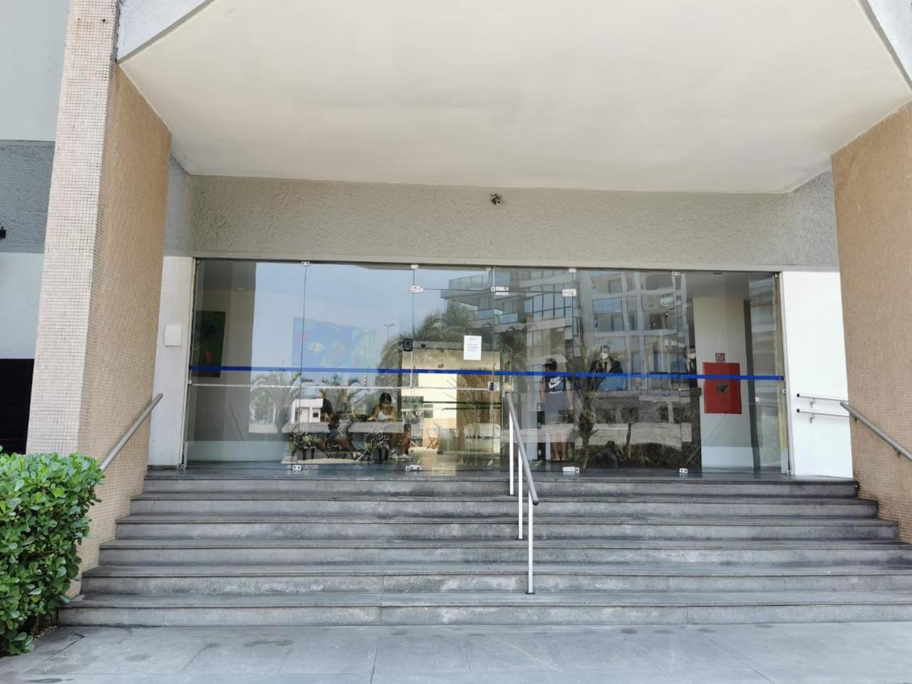 Apartamento frente mar, Posto 5 - Barra da Tijuca view 3