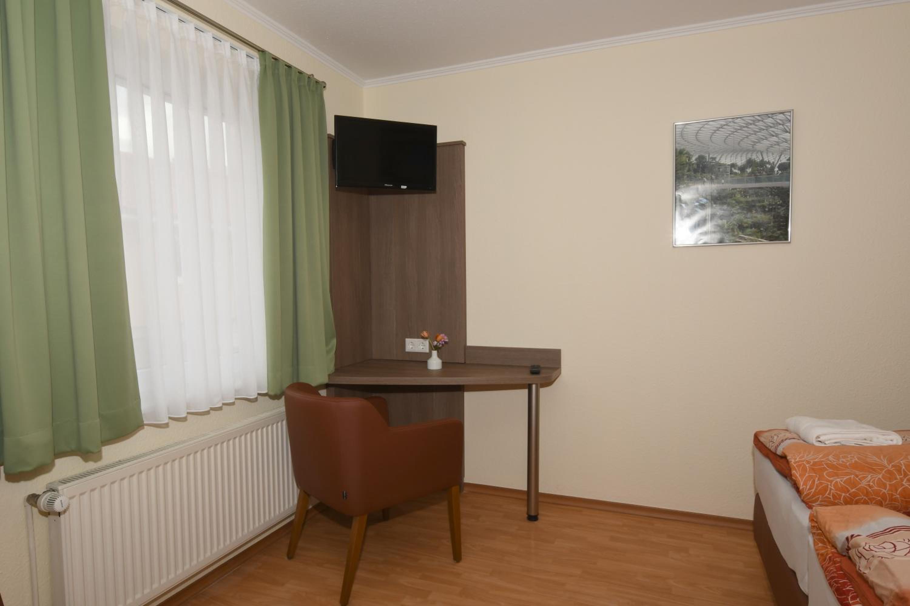 Photo 9