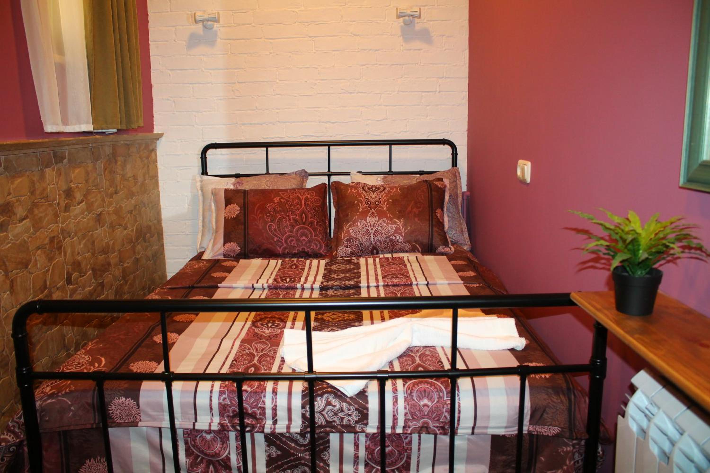 Retro Hostel & Tours