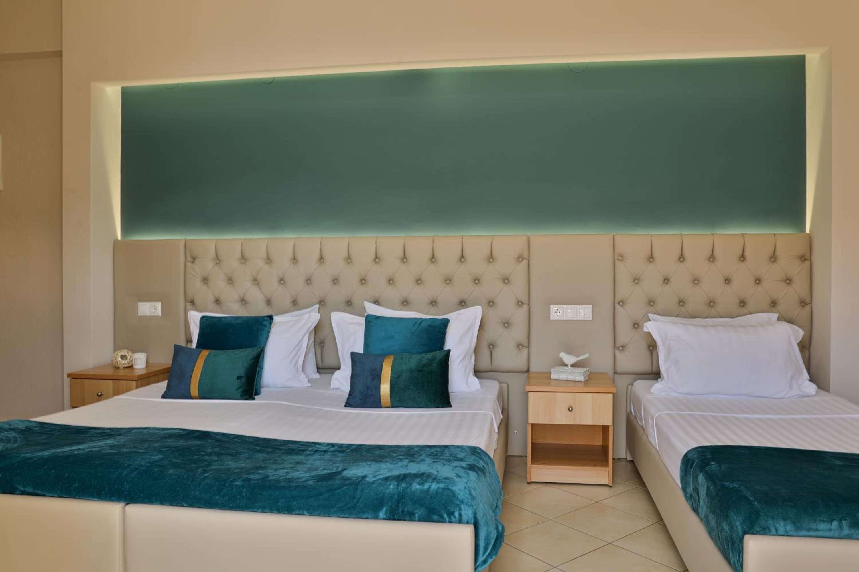 Irida Apartments