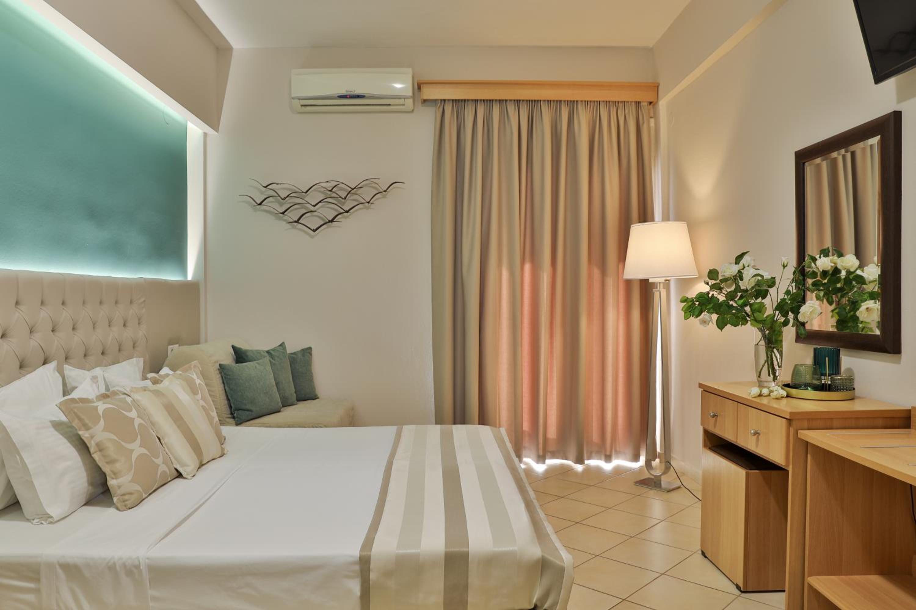 Irida Apartments