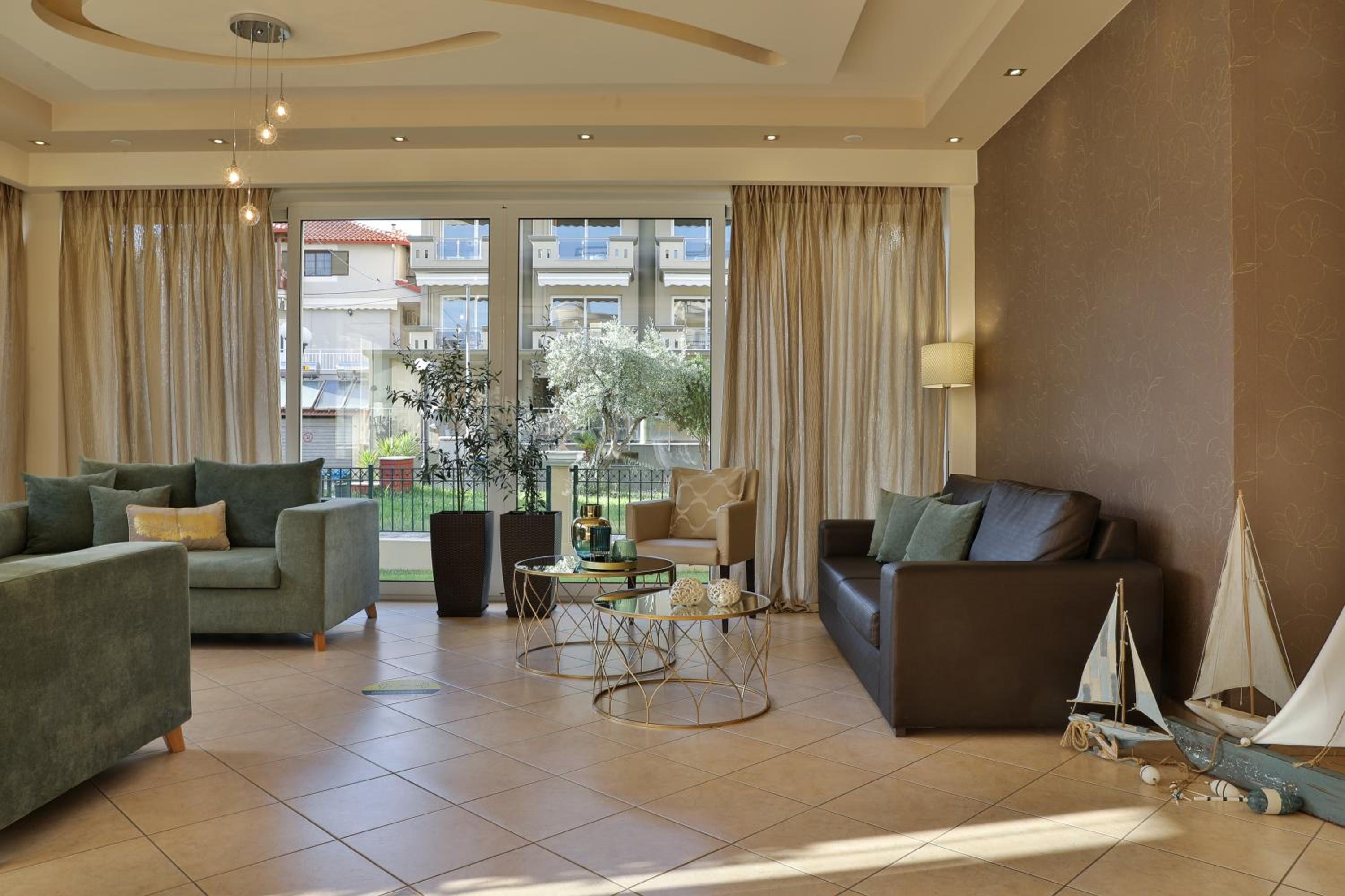 Irida Apartments