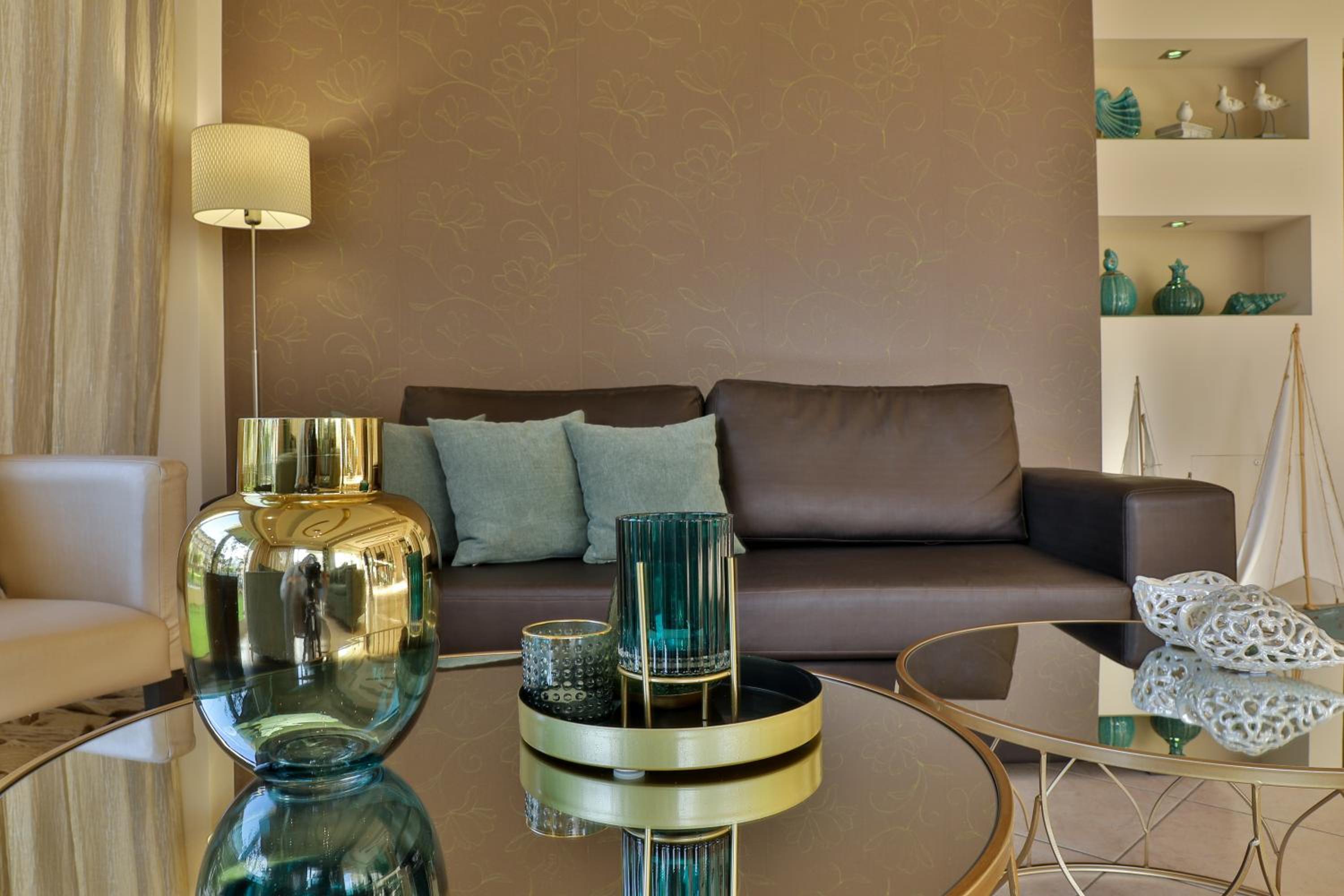 Irida Apartments