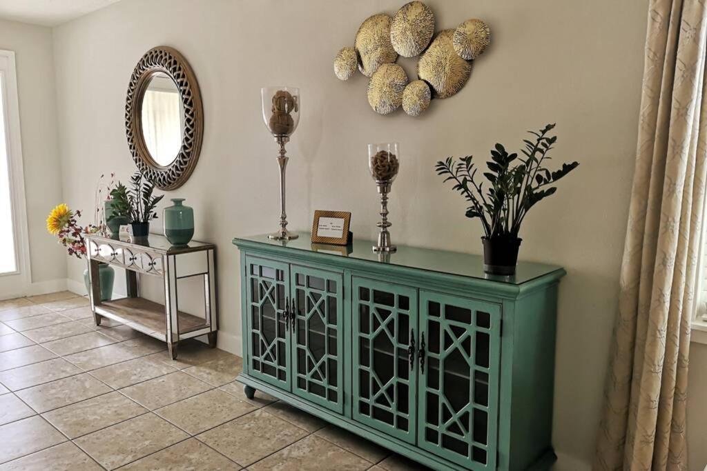 Luxurious Modern Villa near Disney with Theater, Pool and Spa in Encore Resort at Reunion