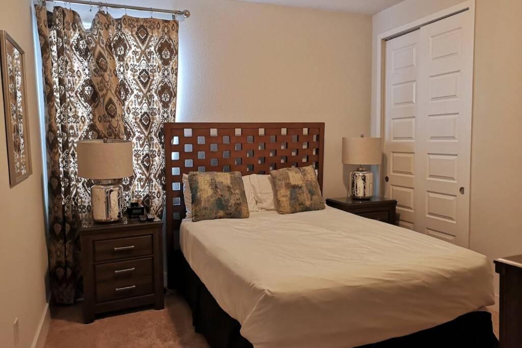 Luxurious Modern Villa near Disney with Theater, Pool and Spa in Encore Resort at Reunion