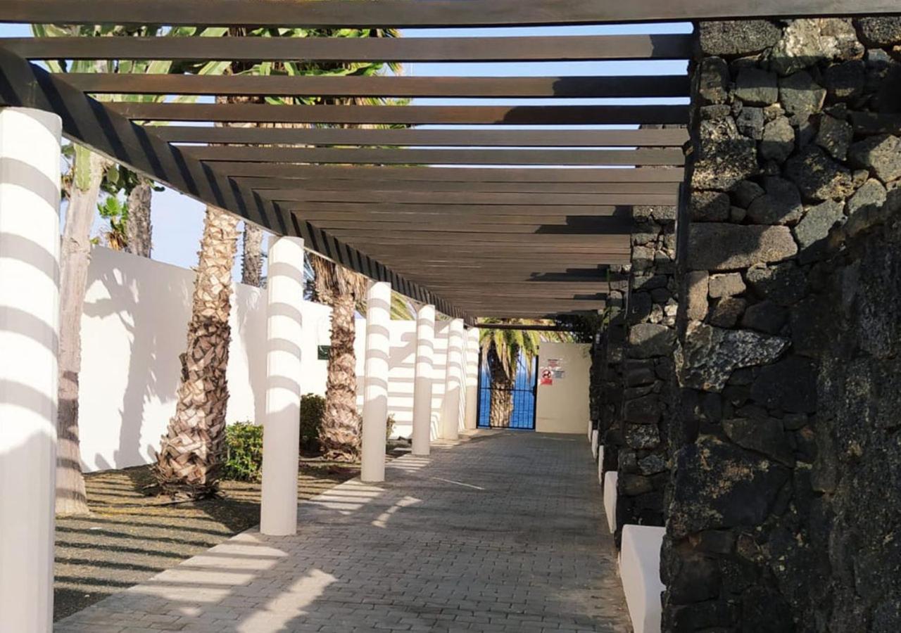 Villa Sun and sea 1 front de mer Playa Rocca Costa Teguise view 2