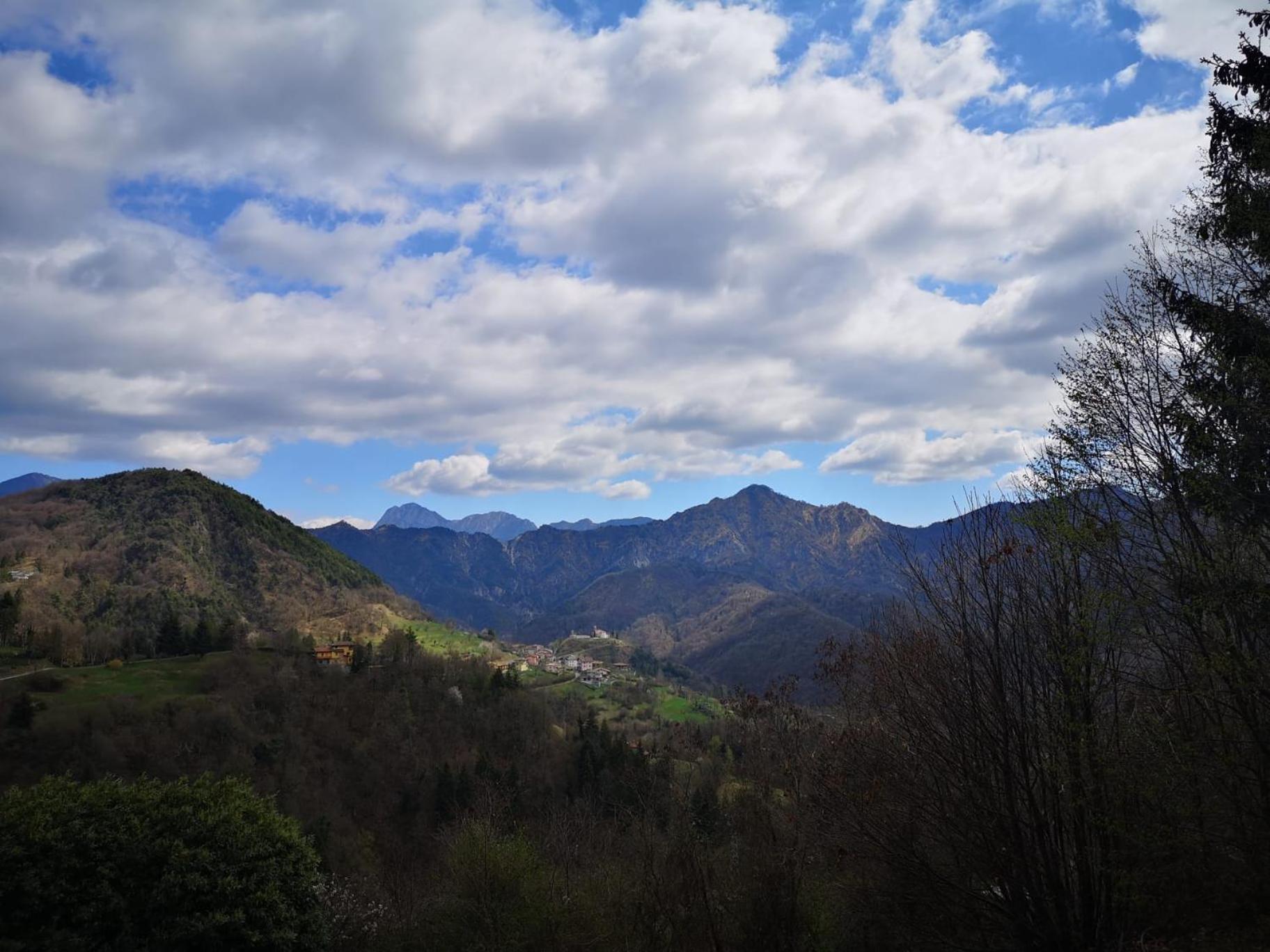 Villa tra montagna e laghi 14 posti view 5