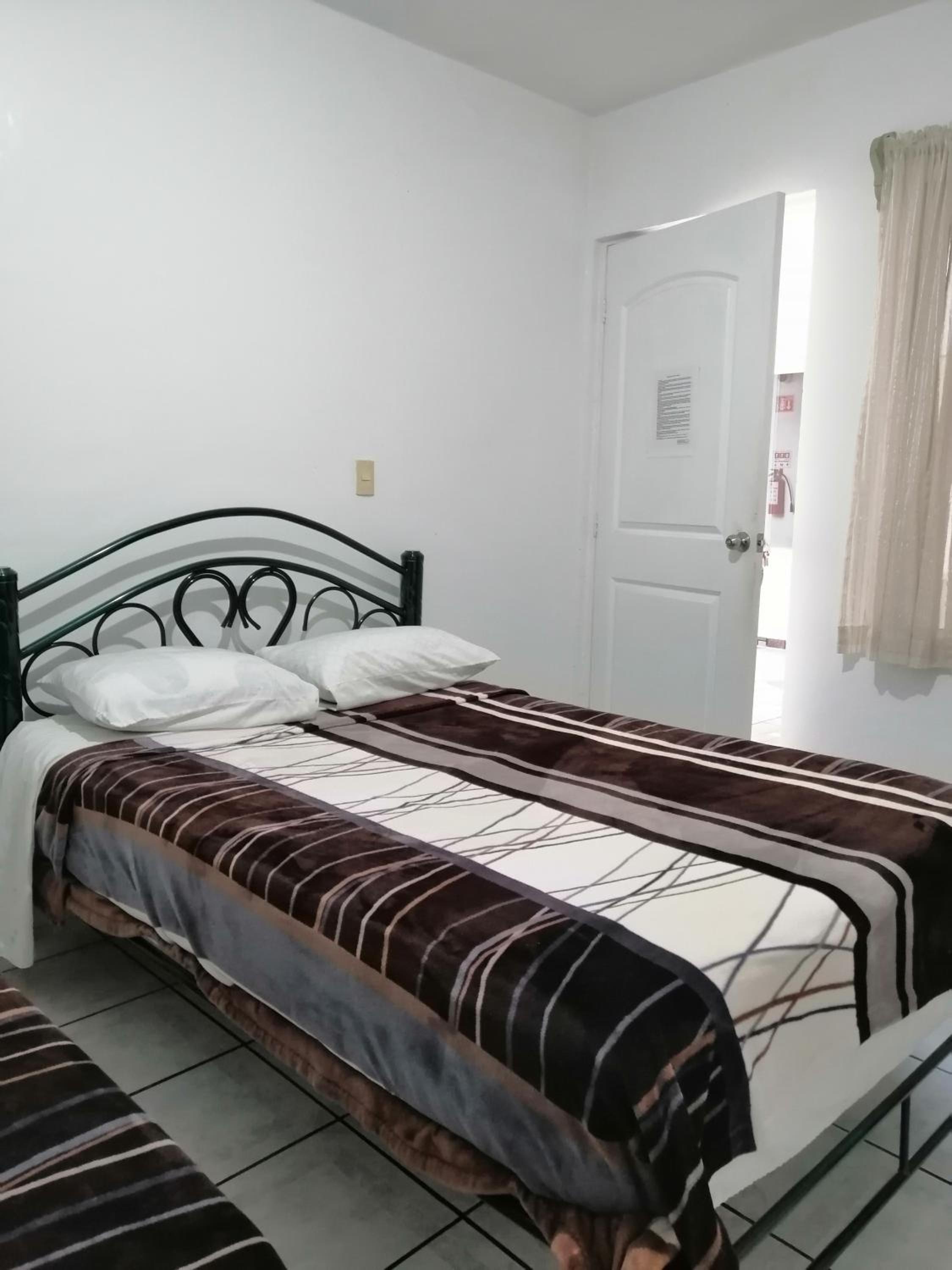 Hostal Maple