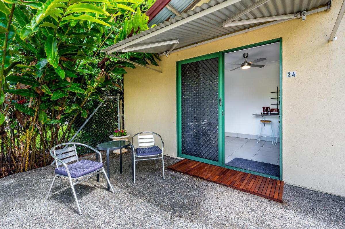outdoor BBQ area