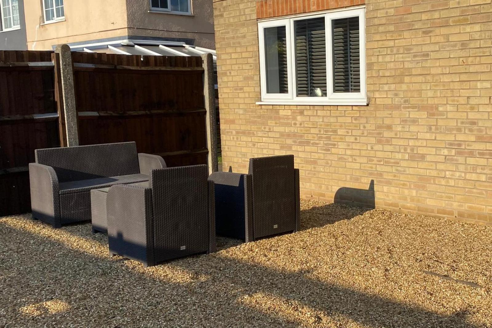 Riverside Park Ground Floor Apt 1 BR Parking St Neots